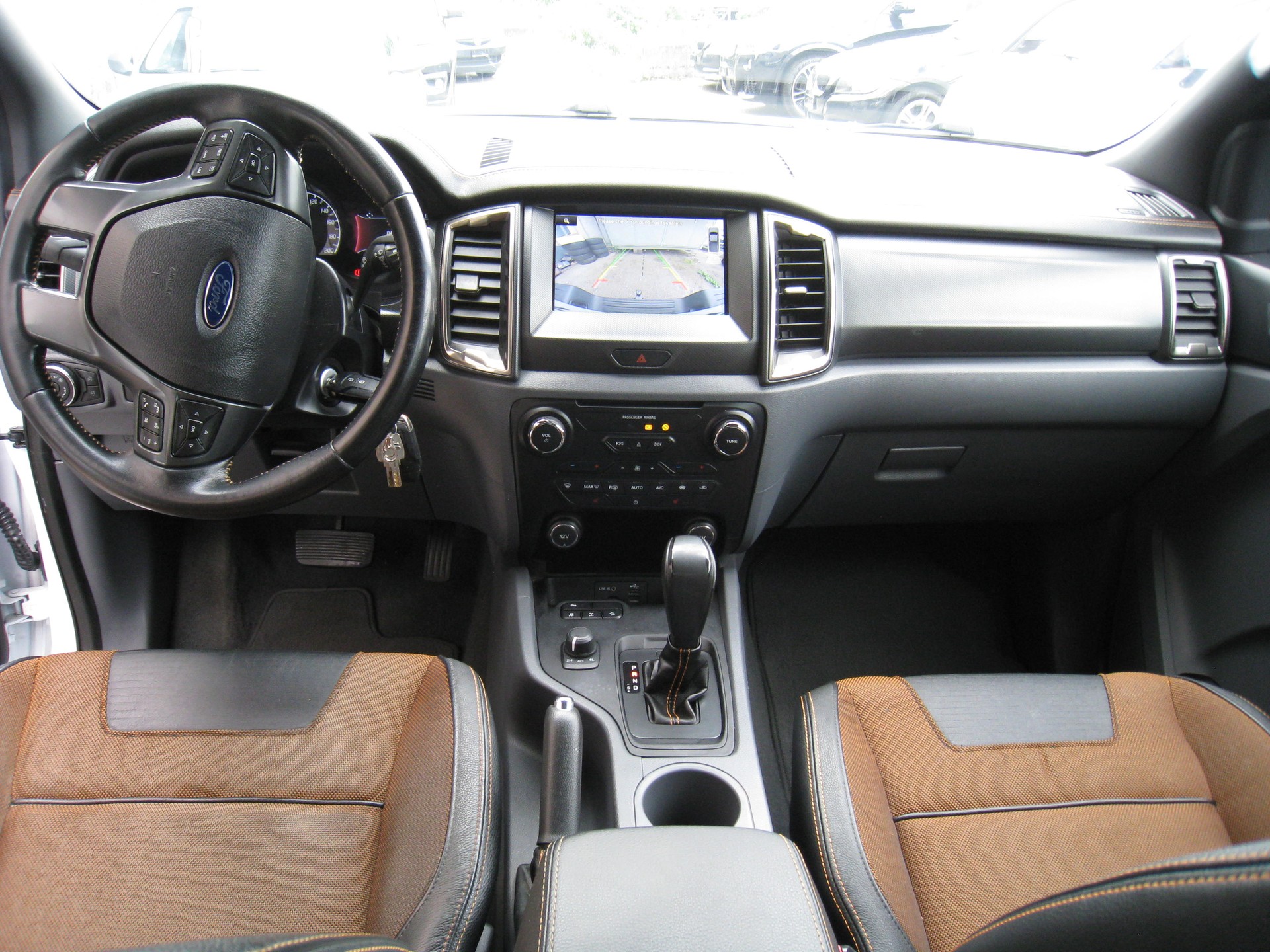 FORD Ranger Wildtrak 2.2 TDCi 4x4 A-image-9