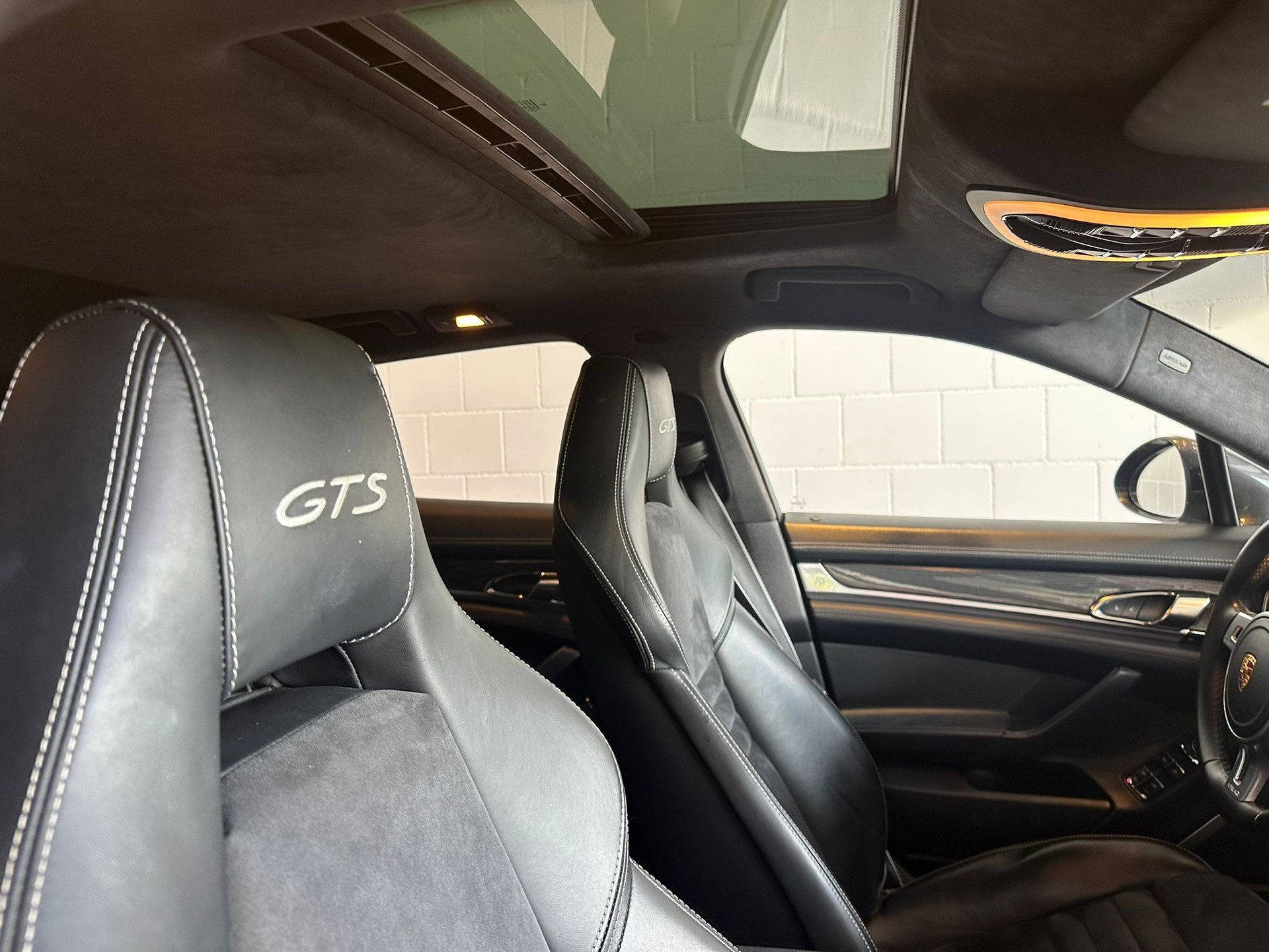 PORSCHE Panamera GTS 4.8 PDK-image-8