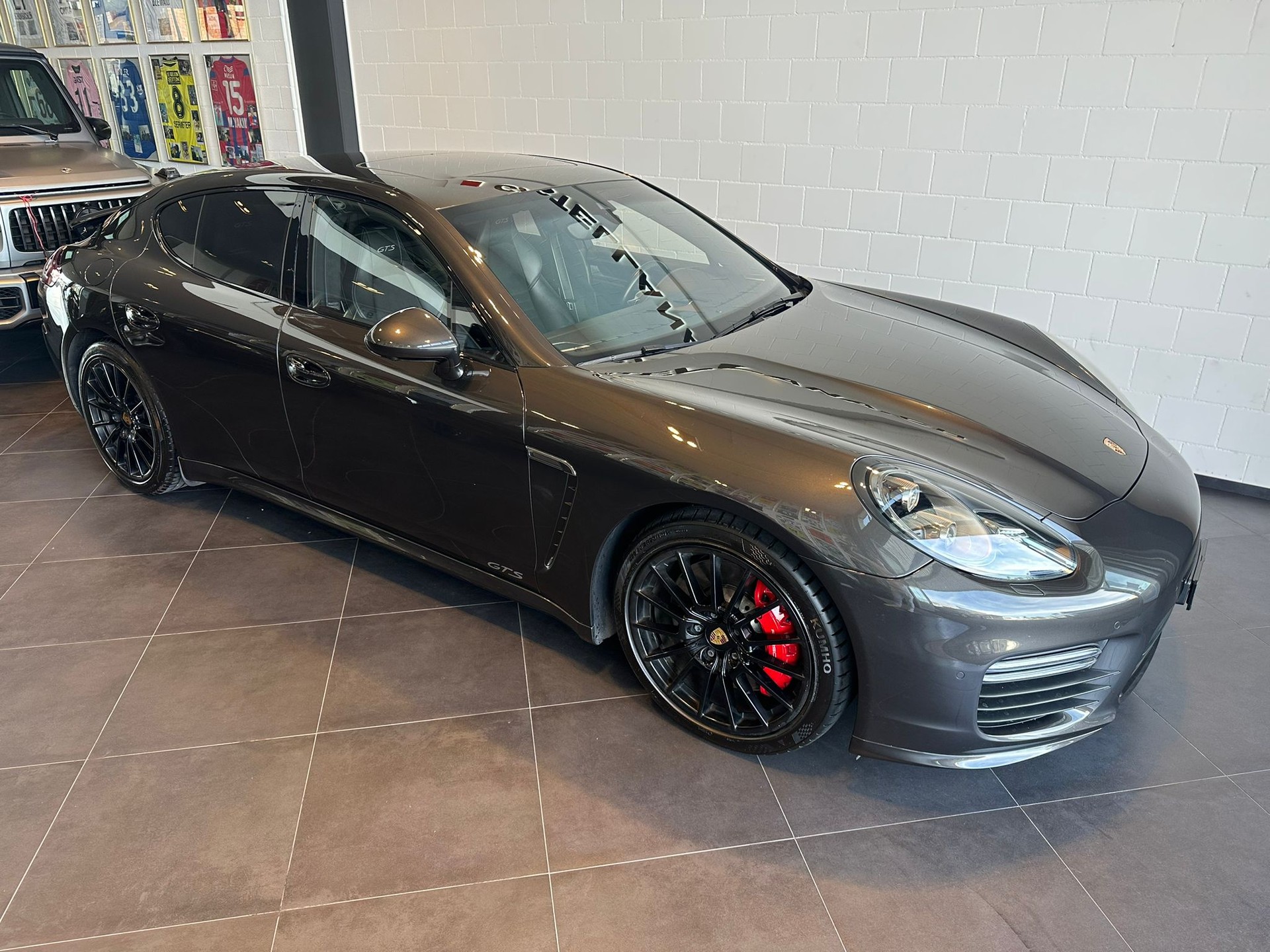 PORSCHE Panamera GTS 4.8 PDK-image-1