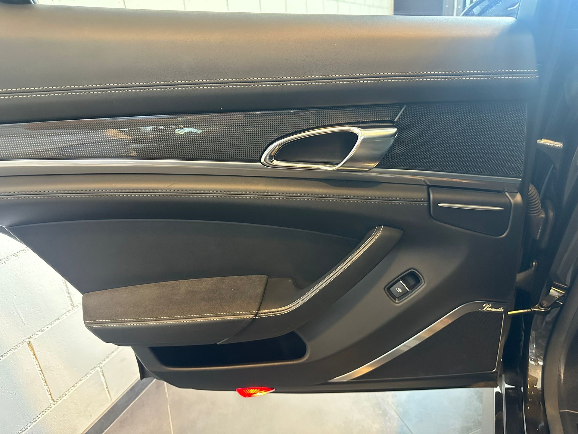 PORSCHE Panamera GTS 4.8 PDK-image-17