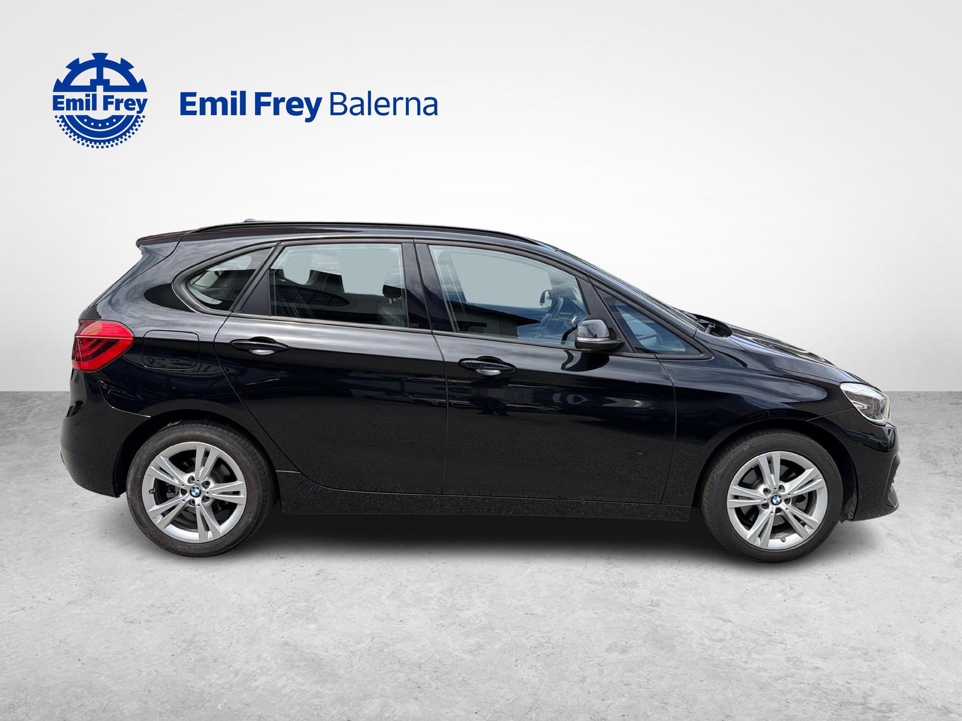 BMW 218d xDrive Active Tourer-image-5