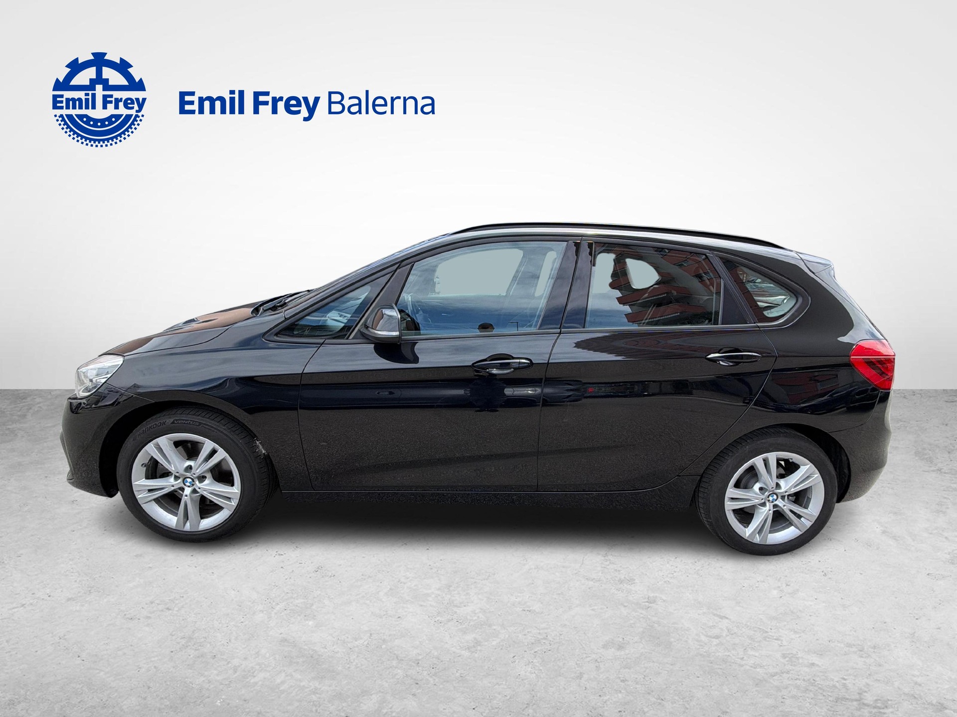 BMW 218d xDrive Active Tourer-image-1