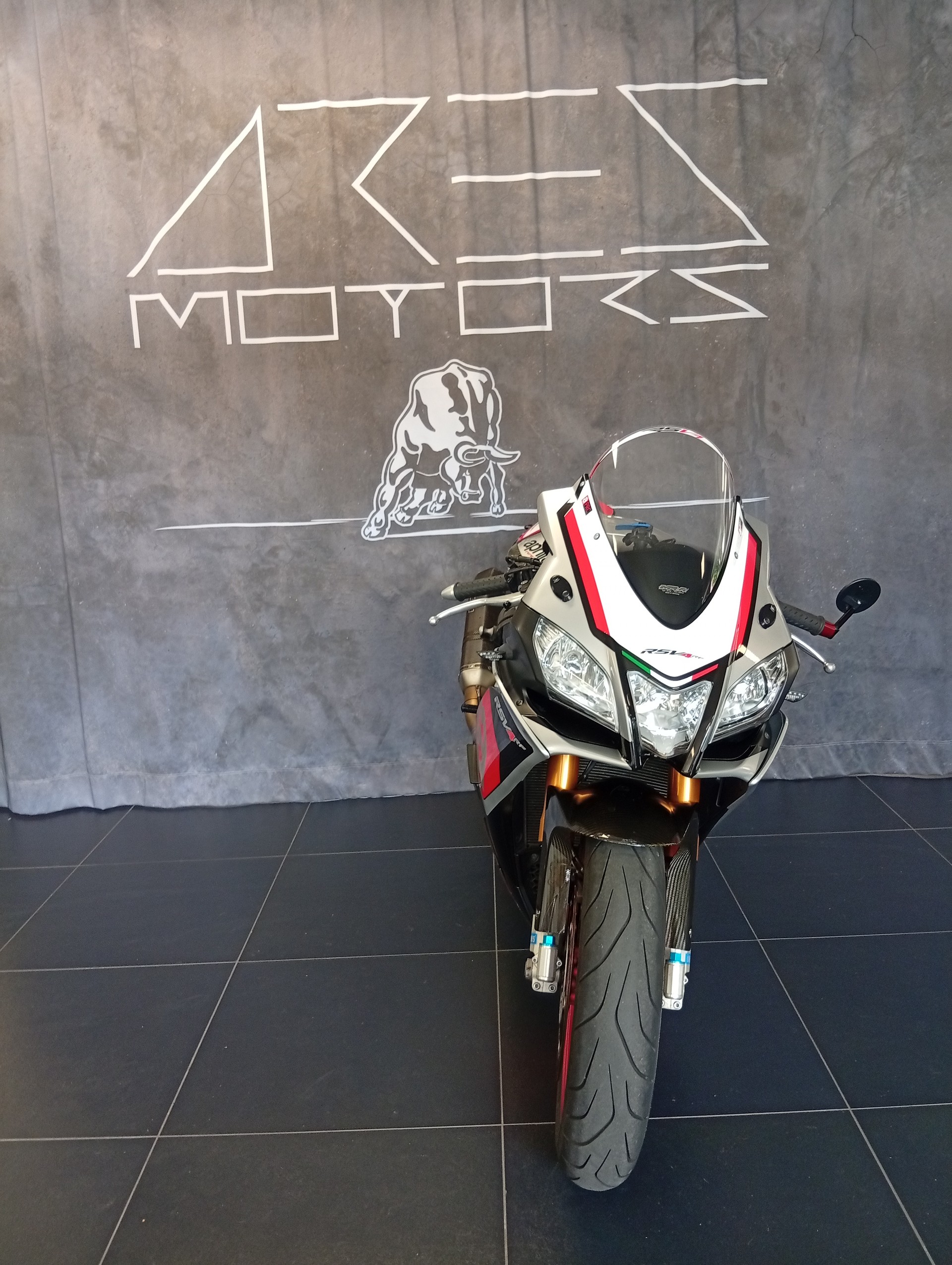 APRILIA RSV4 RF-image-4