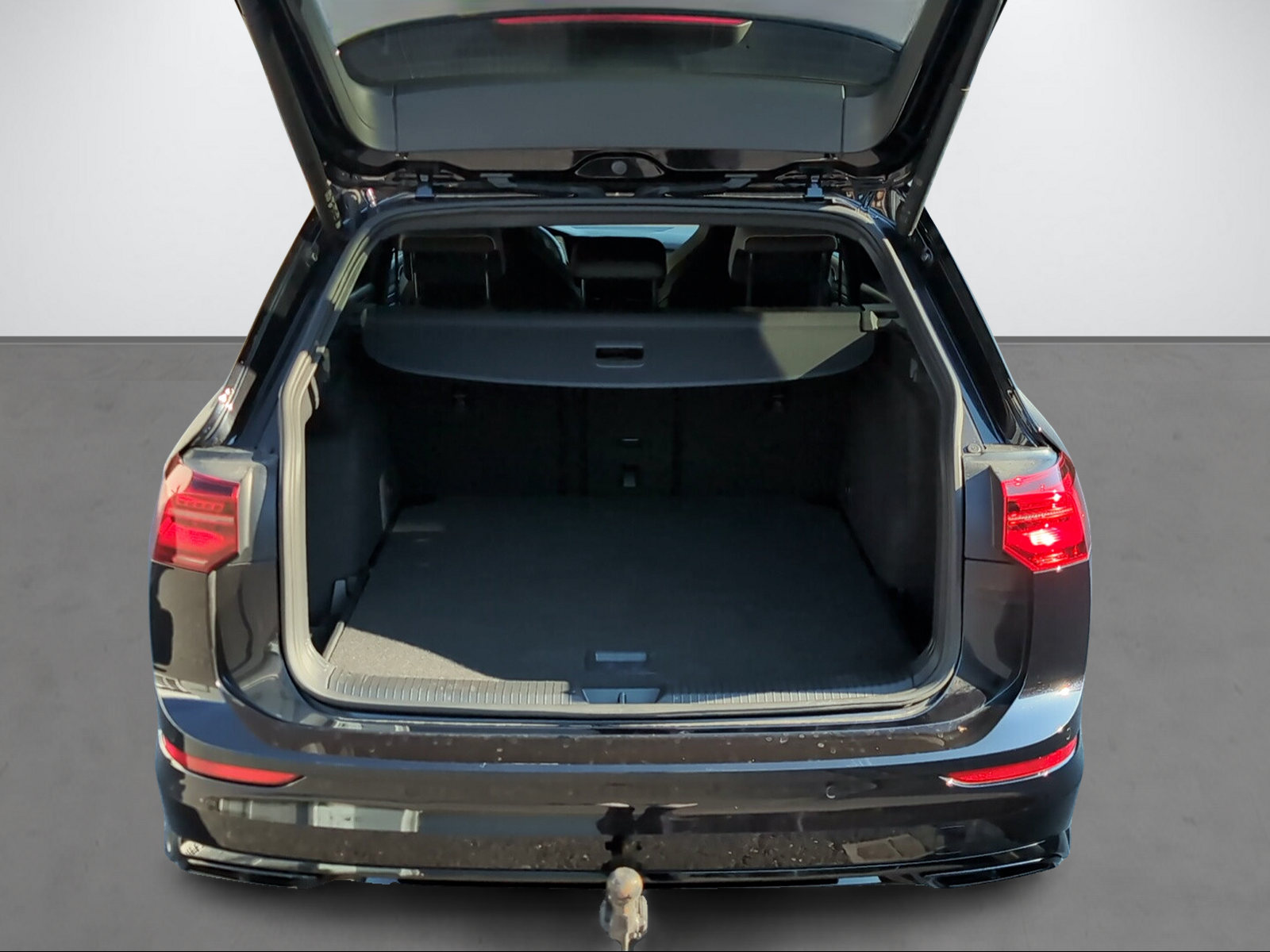 VW GOLF VIII VARIANT 2.0 TSI R-LINE DSG 4MOTION-image-11