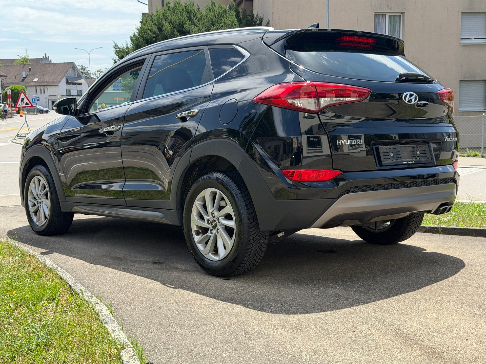 HYUNDAI Tucson 2.0 CRDI Plena 2WD-image-5