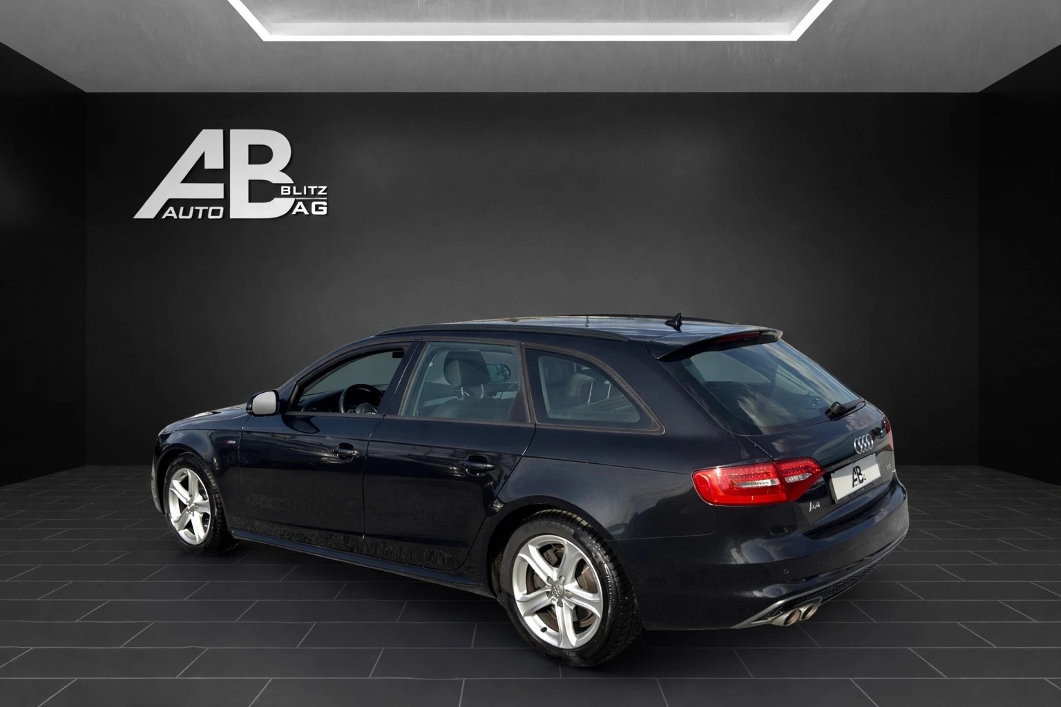 AUDI A4 Avant 2.0 TDI S-Line multitronic-image-2