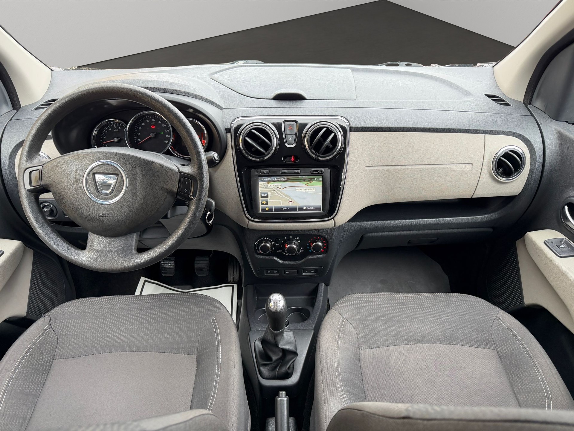 DACIA Lodgy 1.2 T Stepway 7PL-image-8