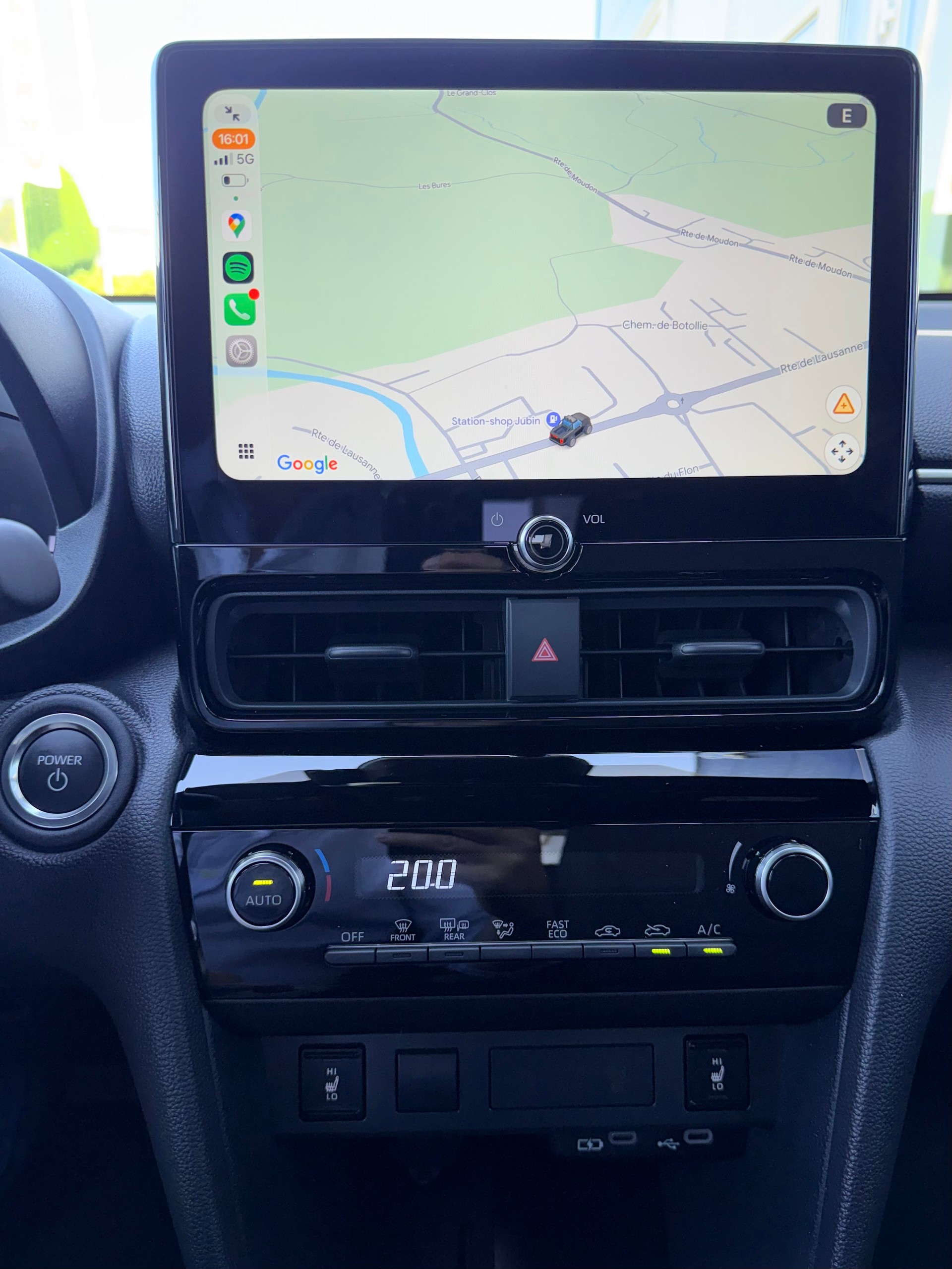 TOYOTA Yaris Cross 1.5 Trend e-CVT-image-24