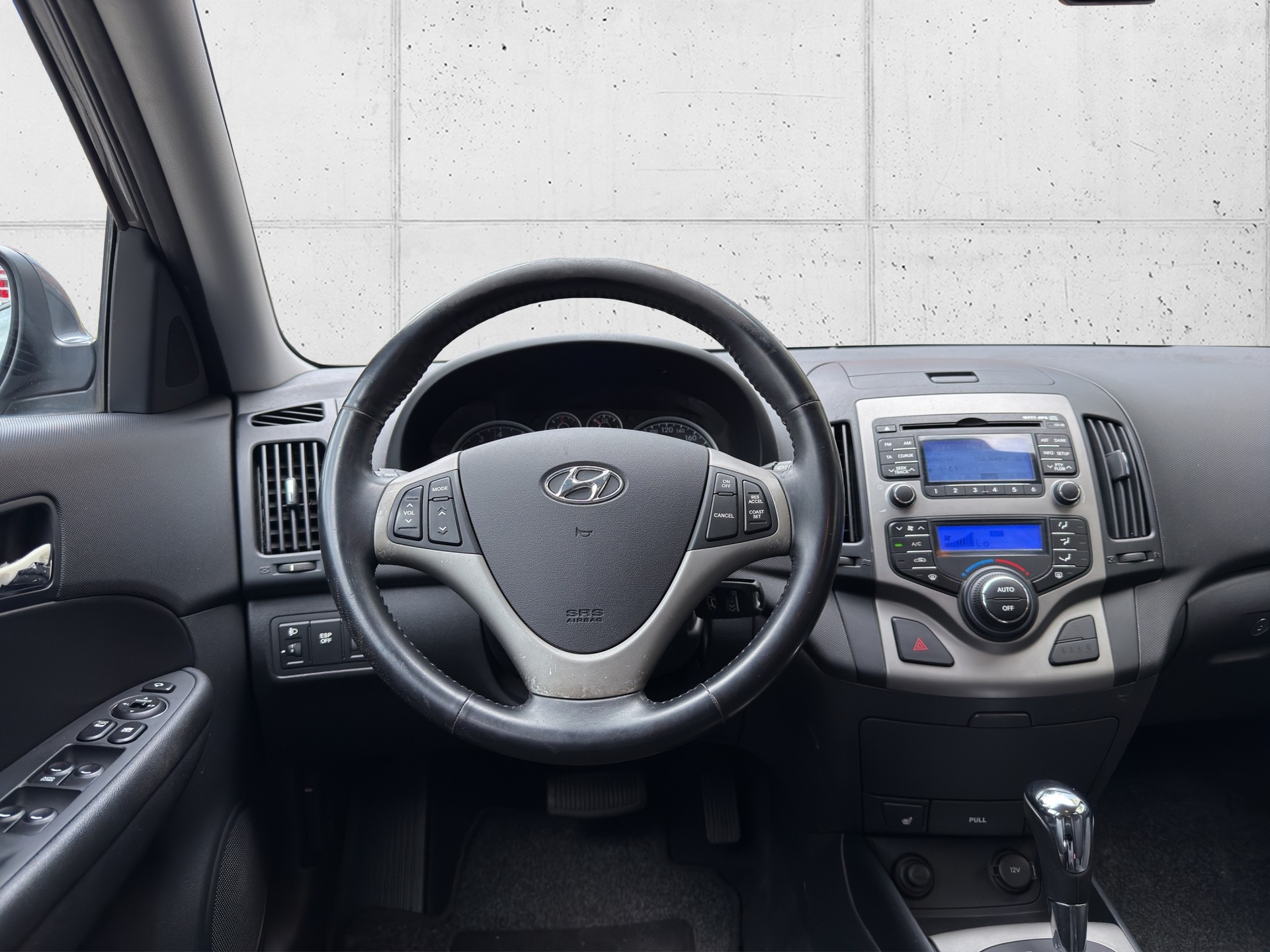 HYUNDAI i30 Wagon 2.0 Premium Automatic-image-6