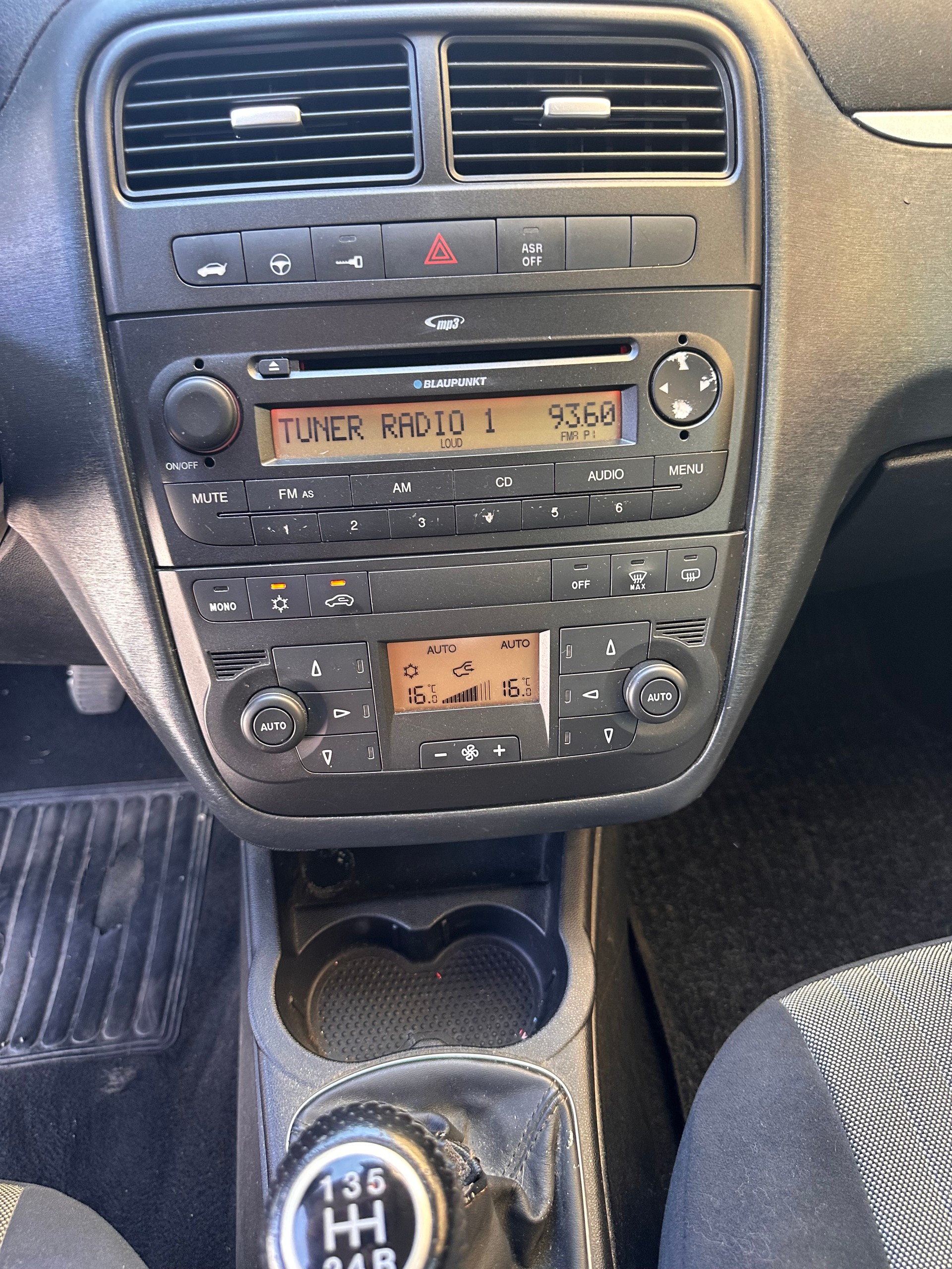 FIAT Punto 1.4 16V Turbo Emotion-image-13