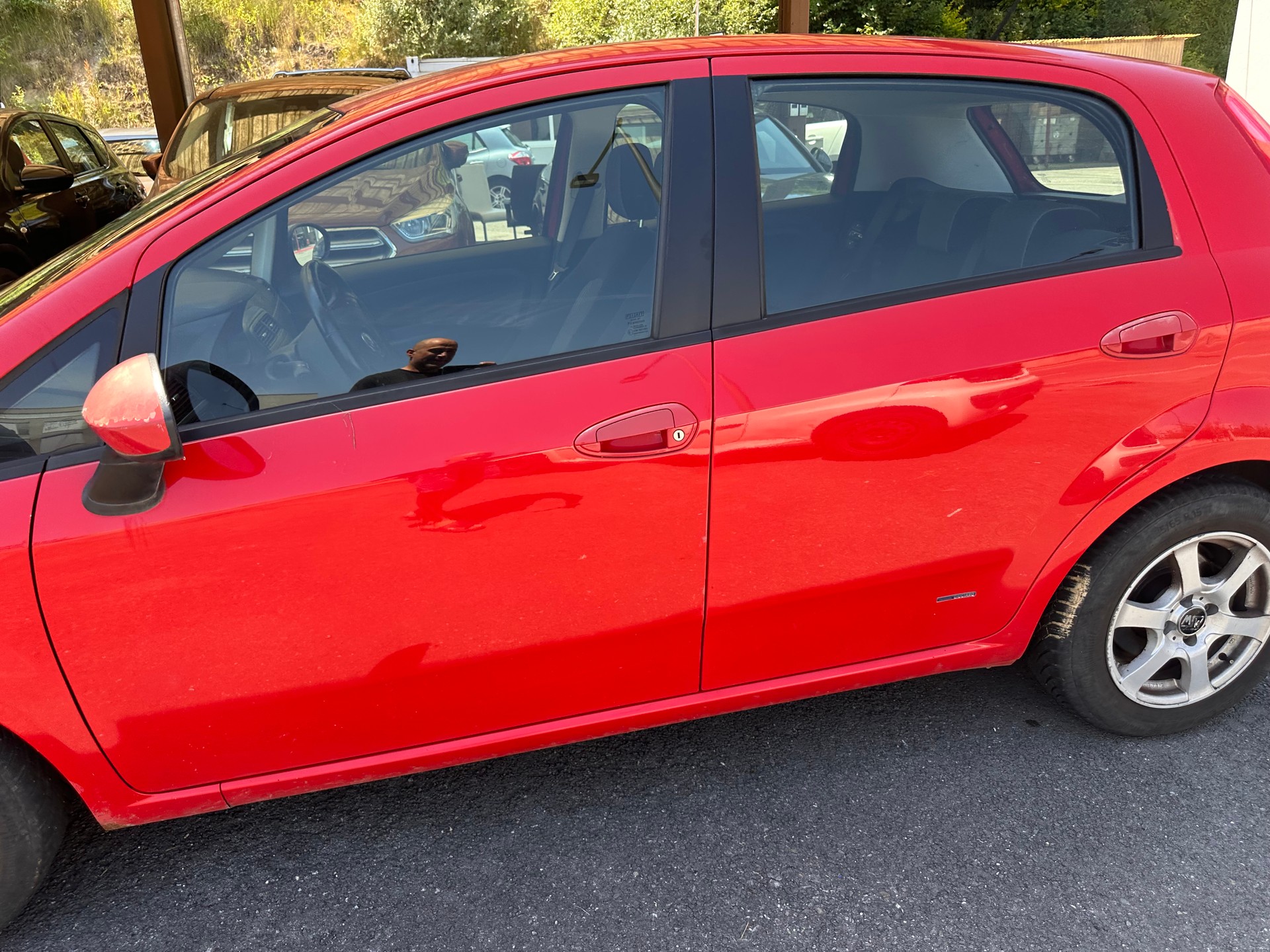 FIAT Punto 1.4 16V Turbo Emotion-image-2