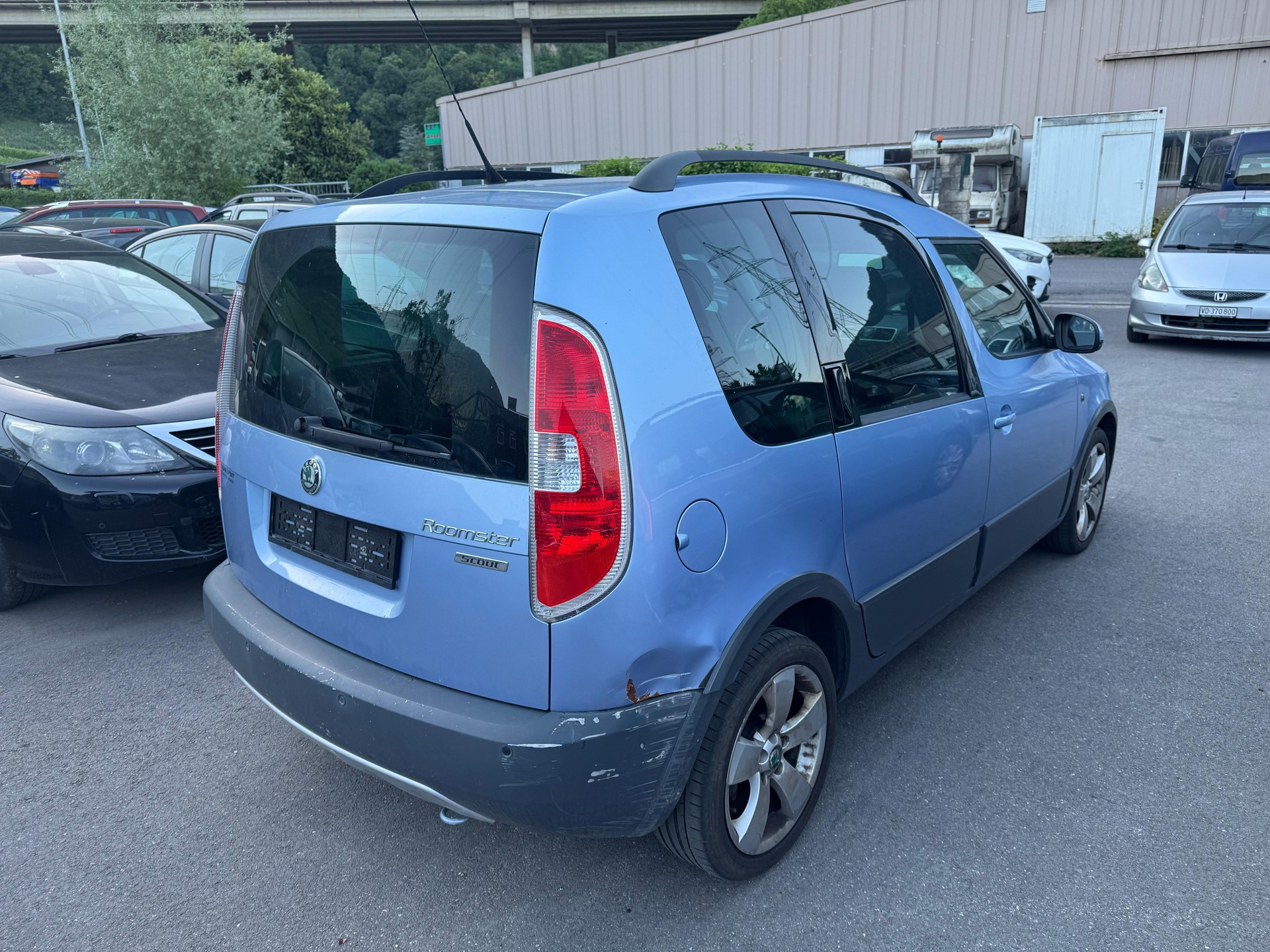 SKODA Roomster 1.6 Scout-image-4
