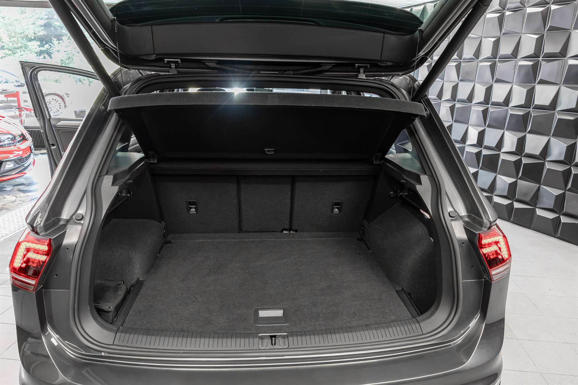 VW Tiguan 2.0TSI Highline 4Motion DSG-image-25