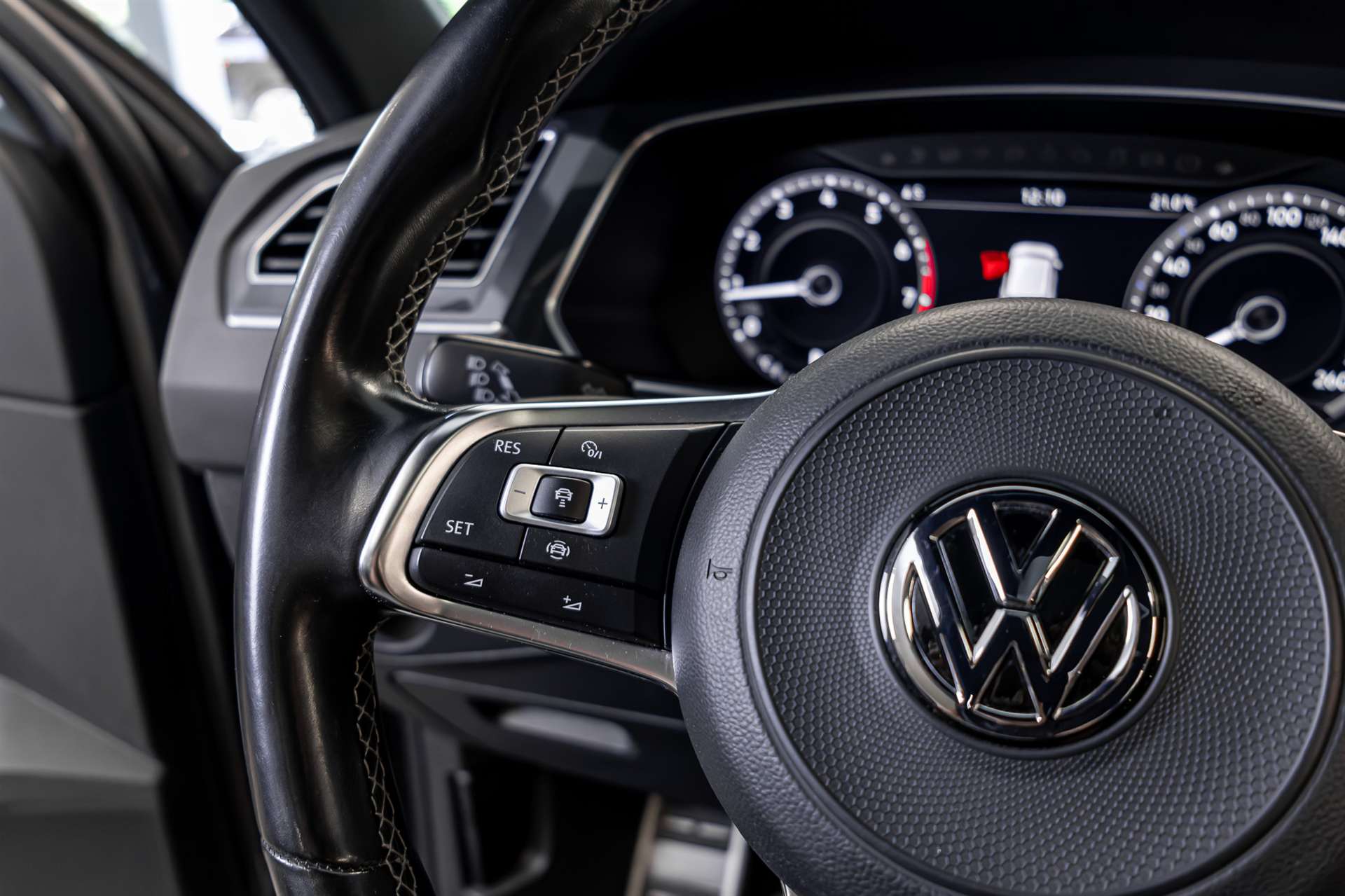 VW Tiguan 2.0TSI Highline 4Motion DSG-image-7