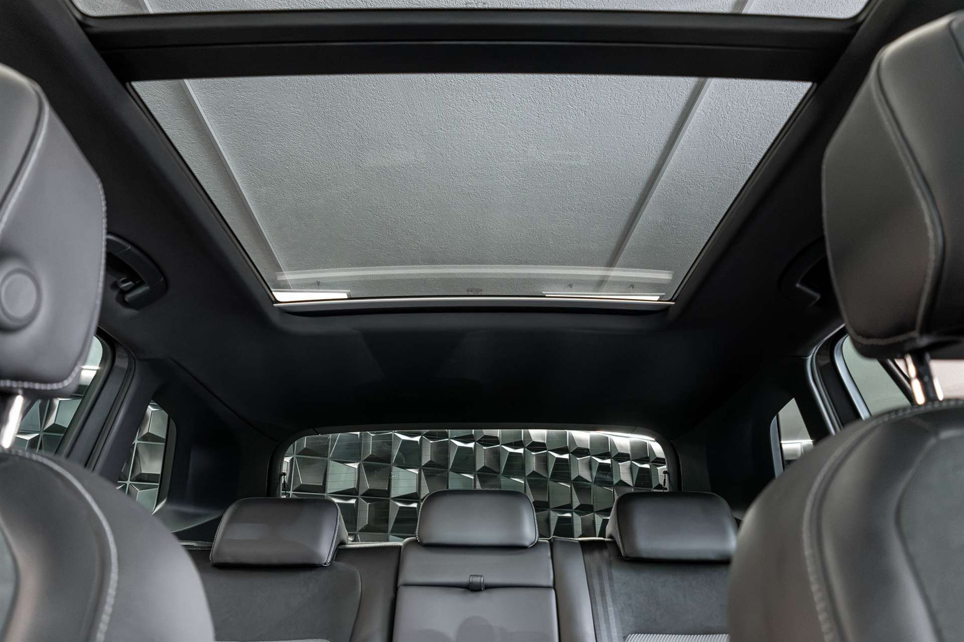 VW Tiguan 2.0TSI Highline 4Motion DSG-image-16