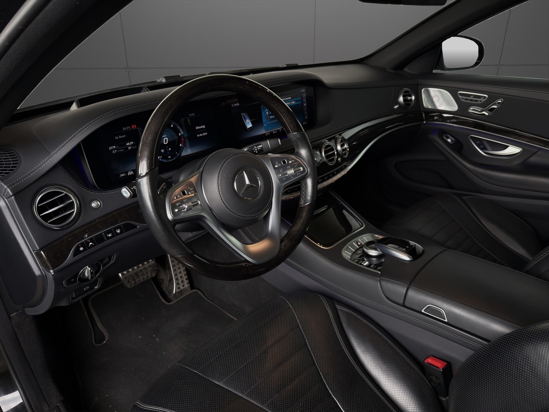 MERCEDES-BENZ S 350 d 4Matic 9G-Tronic AMG Line-image-6
