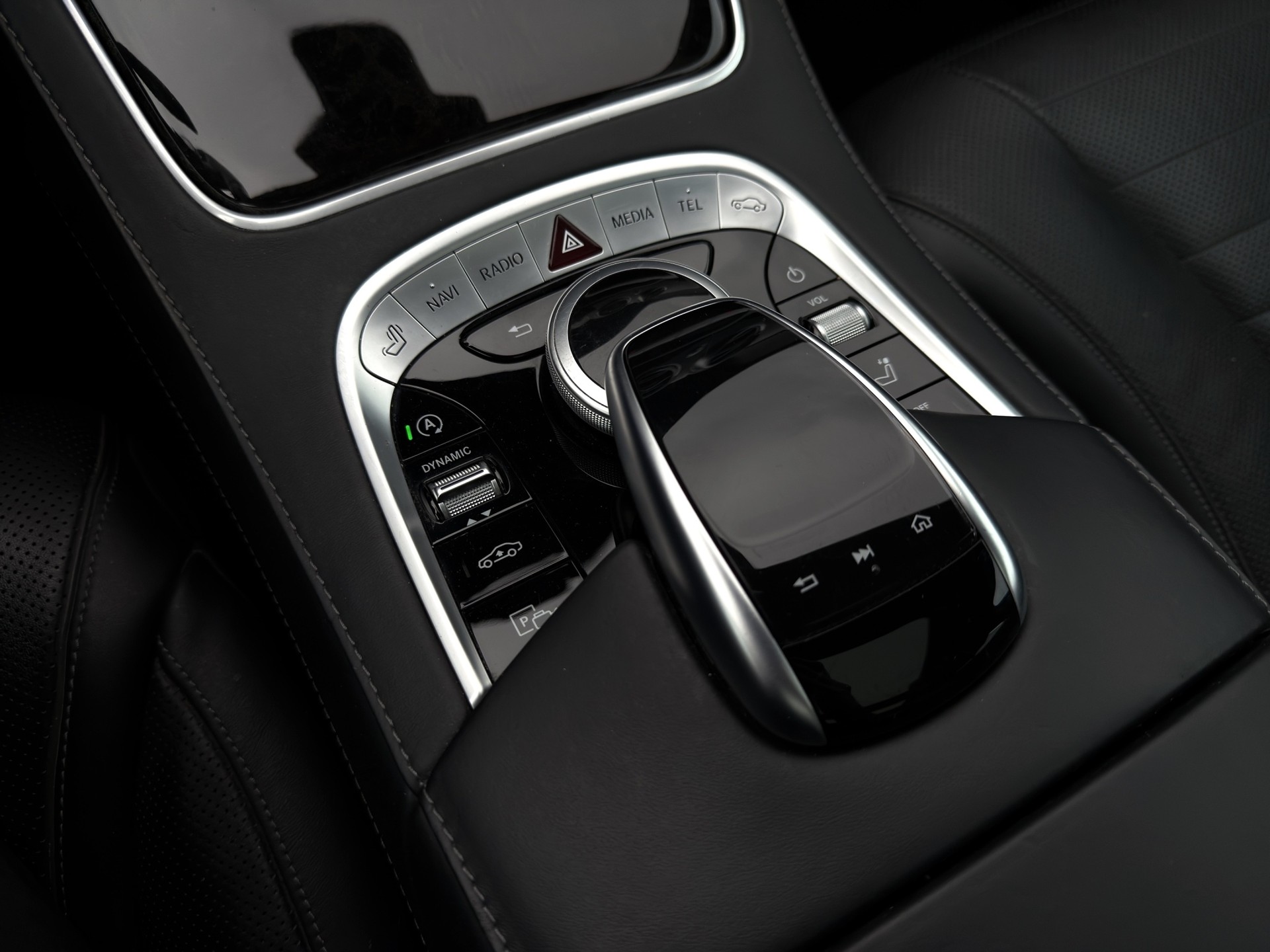 MERCEDES-BENZ S 350 d 4Matic 9G-Tronic AMG Line-image-16