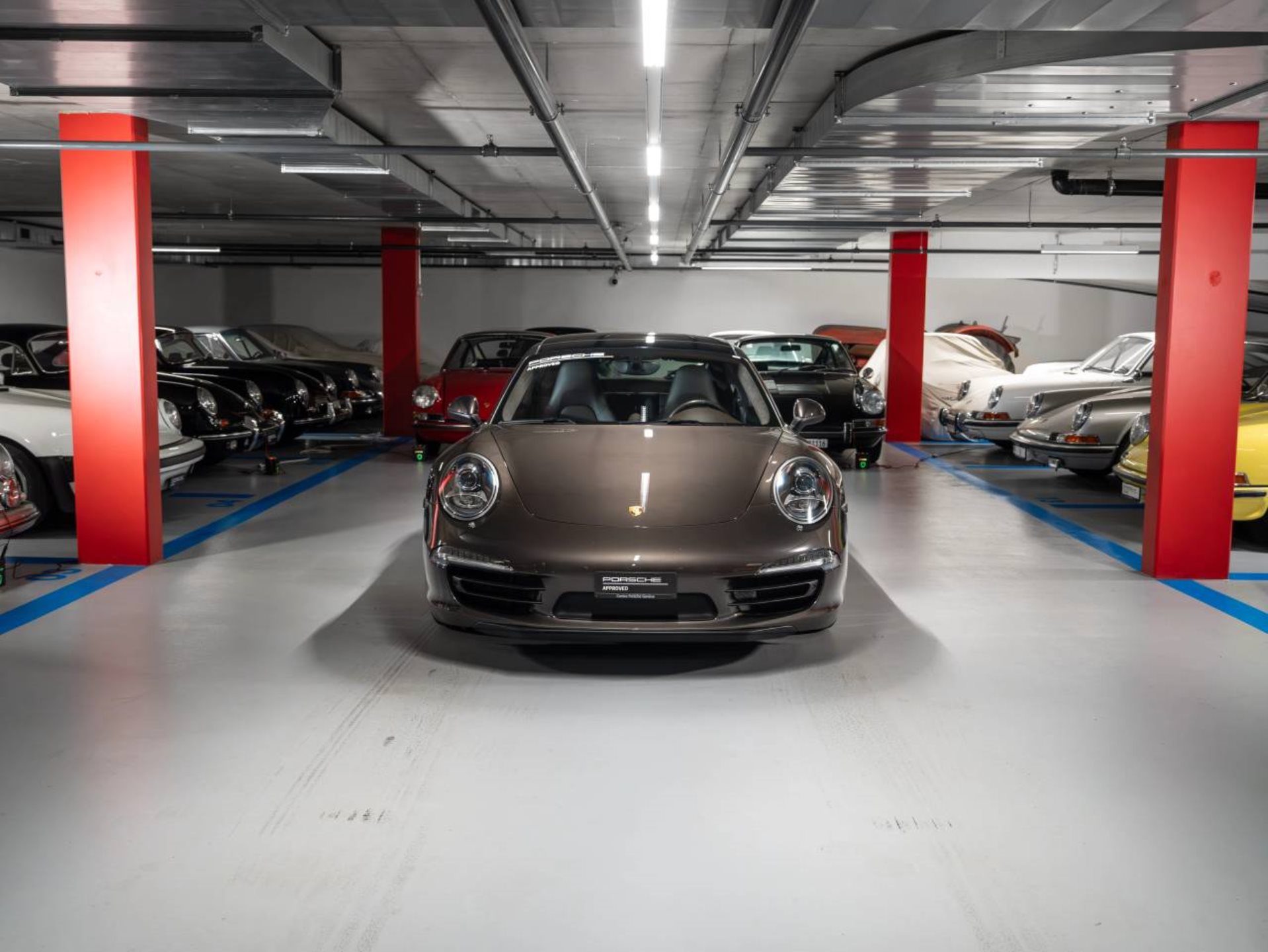 PORSCHE 911 Carrera 4S Coupe-image-1