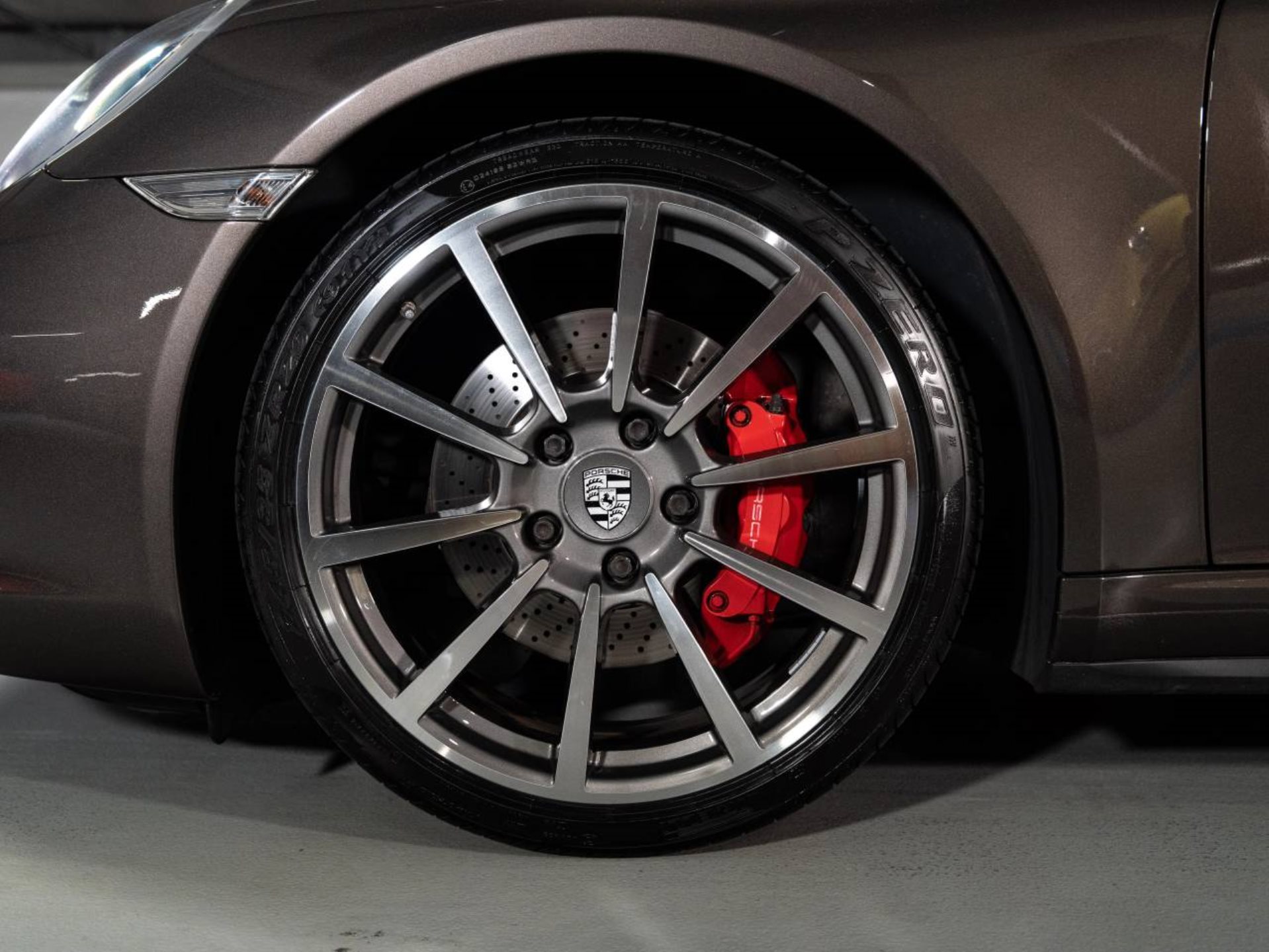 PORSCHE 911 Carrera 4S Coupe-image-21