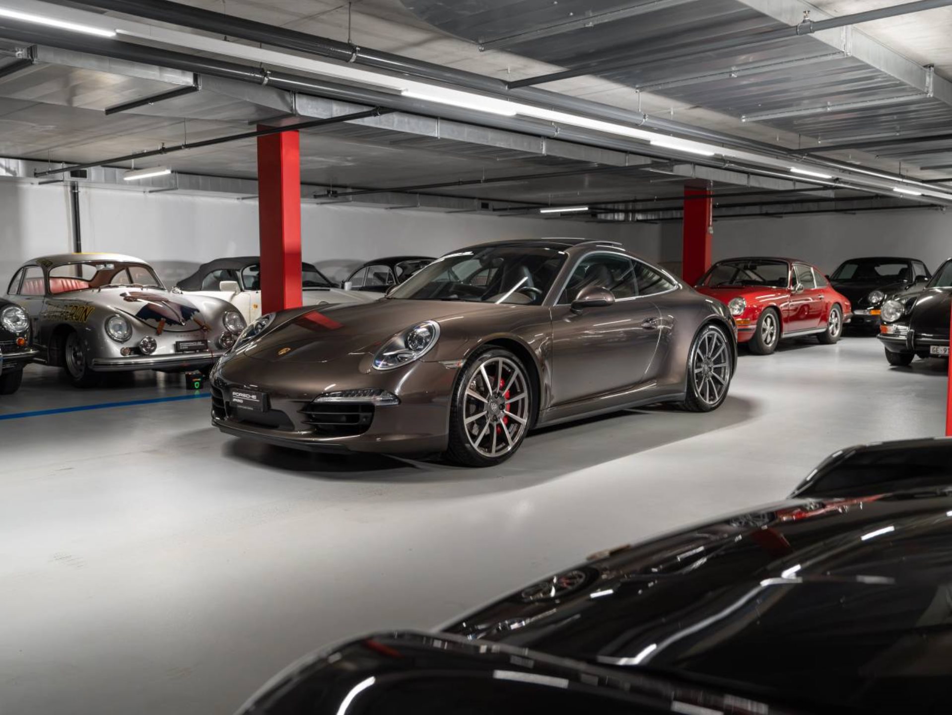 PORSCHE 911 Carrera 4S Coupe-image-0