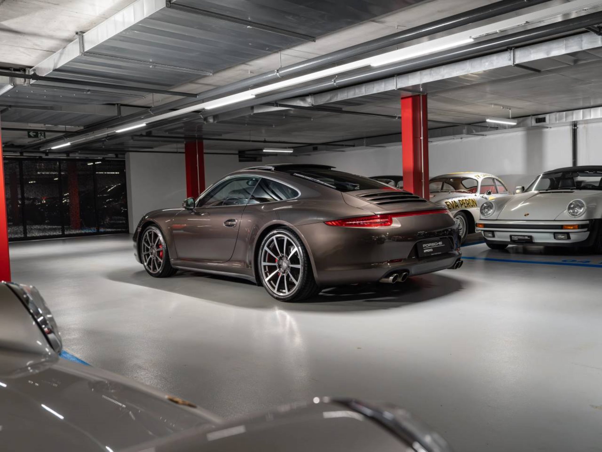 PORSCHE 911 Carrera 4S Coupe-image-2