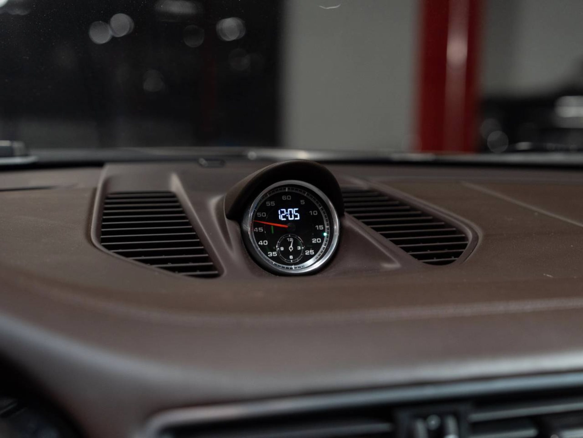 PORSCHE 911 Carrera 4S Coupe-image-9