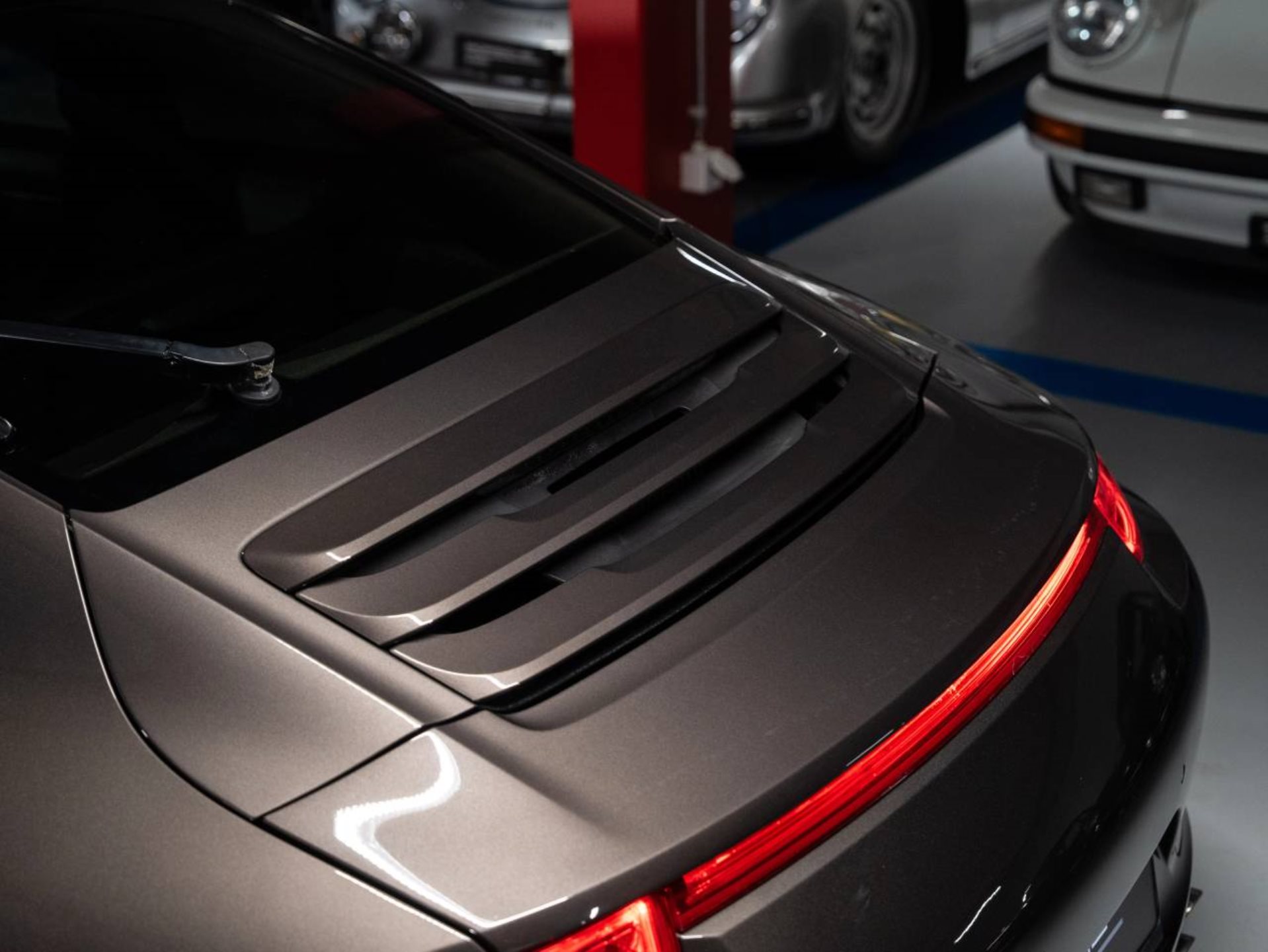 PORSCHE 911 Carrera 4S Coupe-image-22