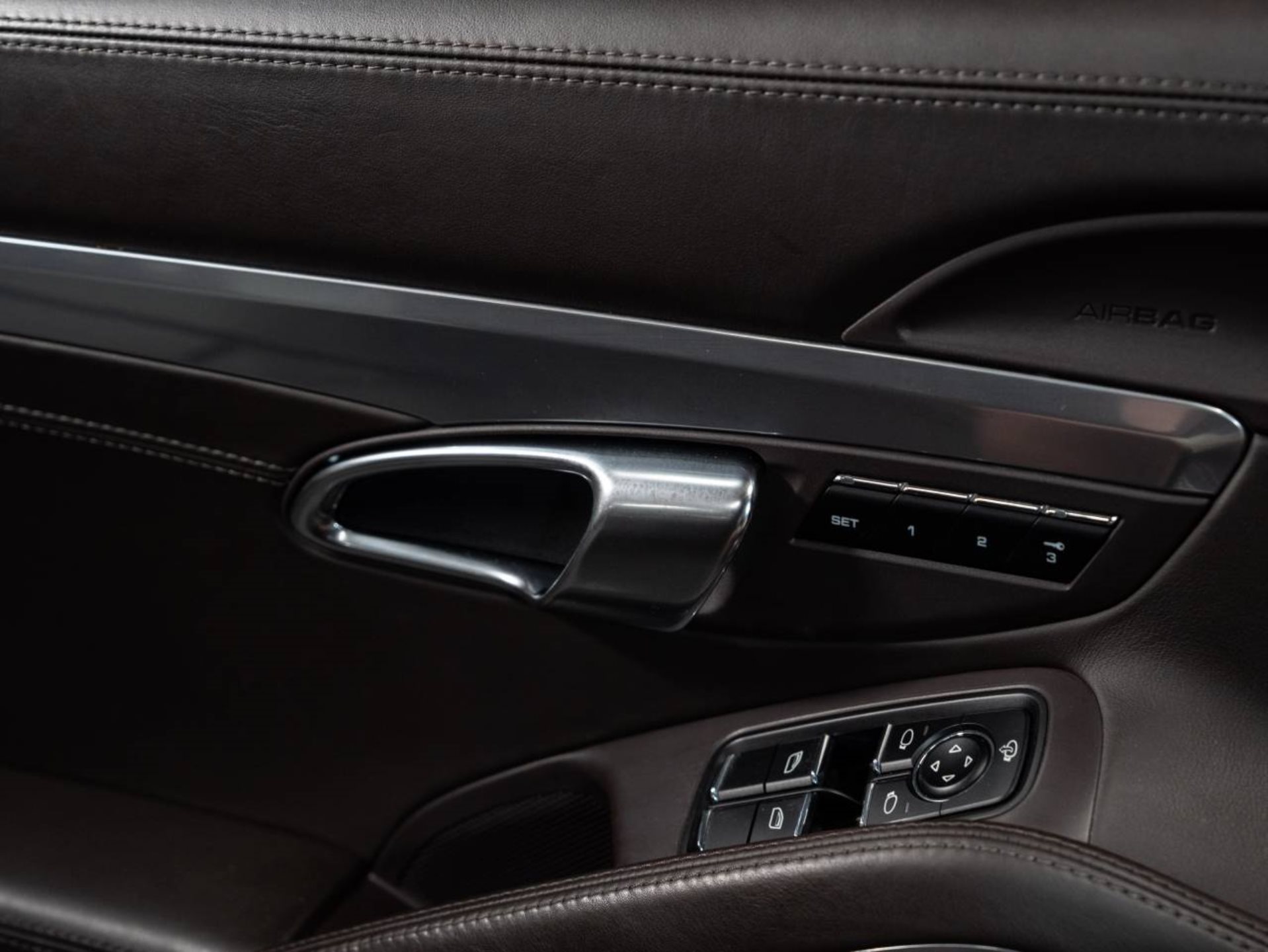 PORSCHE 911 Carrera 4S Coupe-image-18