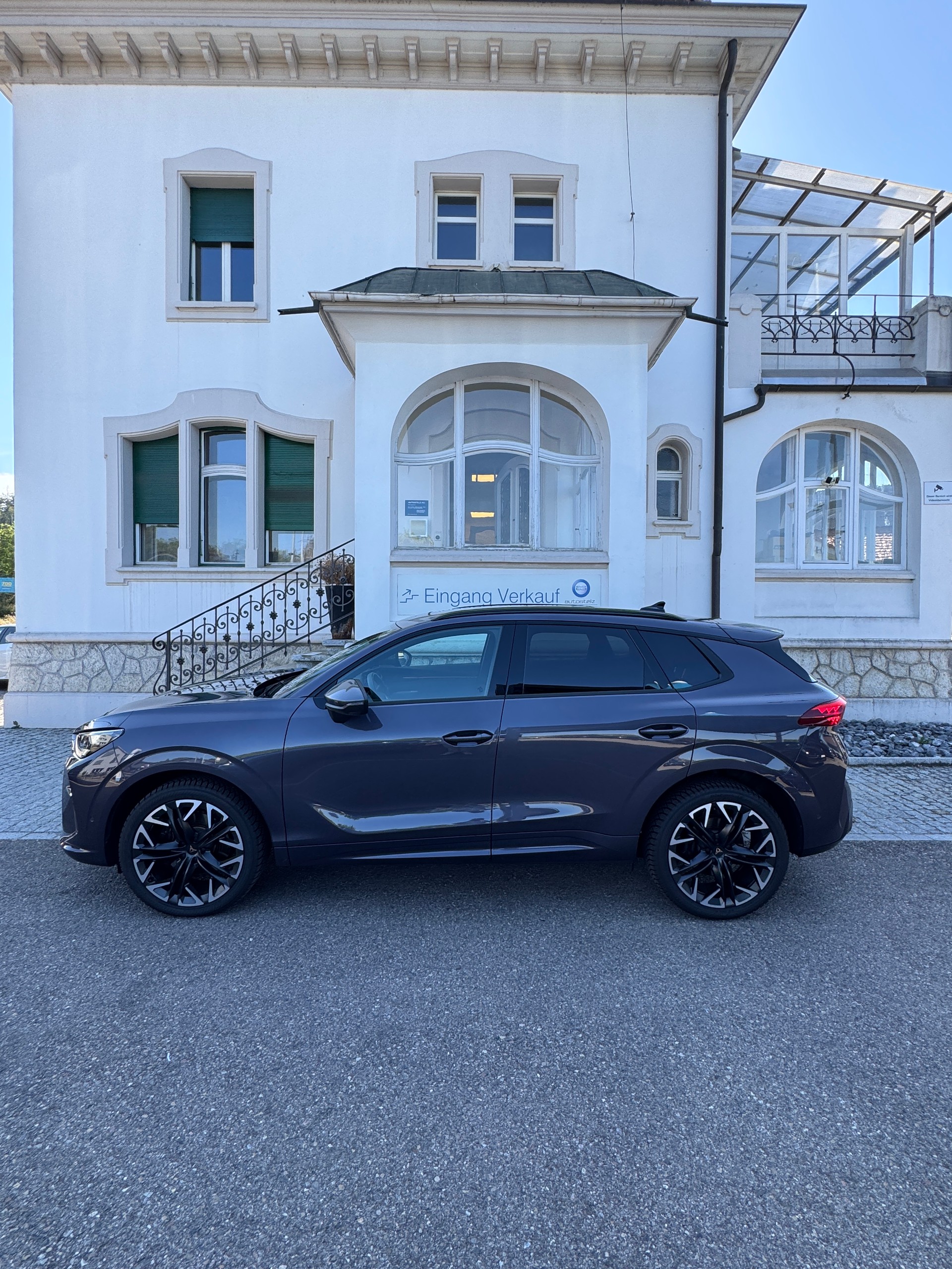 CUPRA Terramar 2.0 TSI VZ 4Drive DSG **** SONDERLACK DARK VOID MET ***-image-2