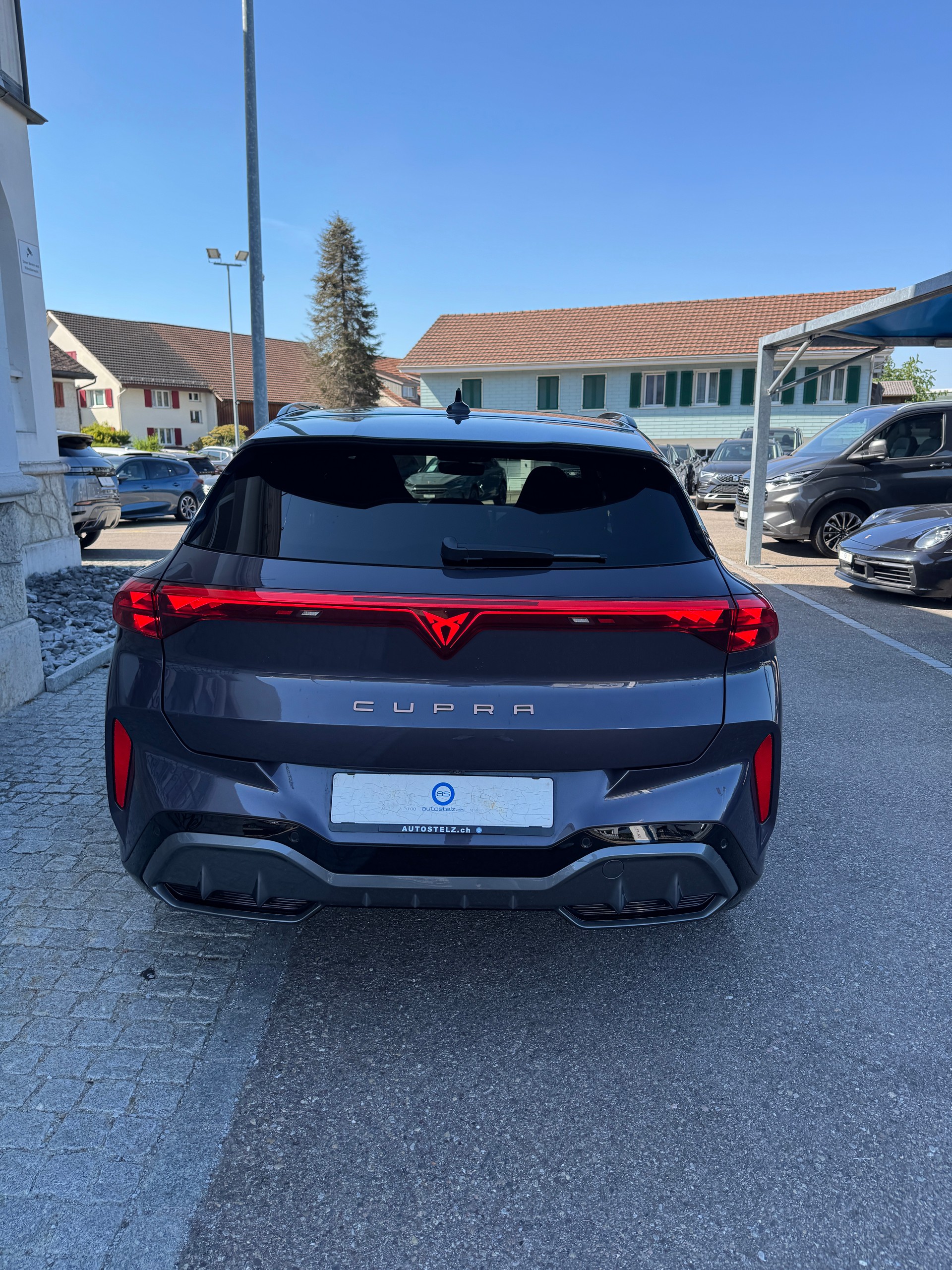 CUPRA Terramar 2.0 TSI VZ 4Drive DSG **** SONDERLACK DARK VOID MET ***-image-4