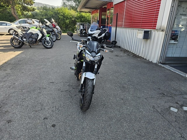 KAWASAKI Z 650 (35kW)-showroom-element-2