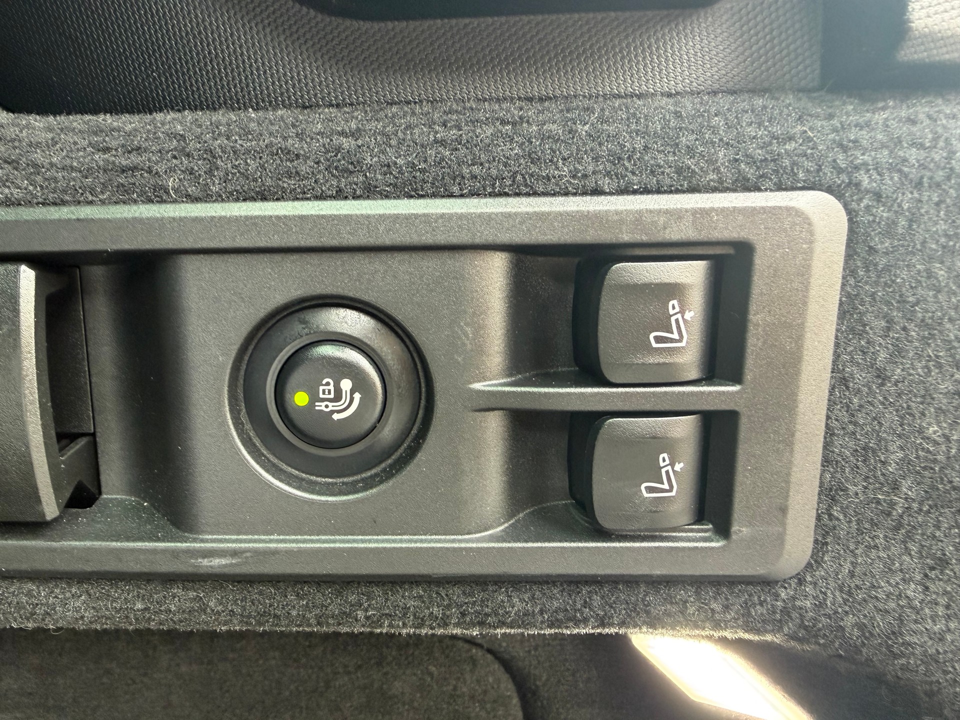 BMW 320d xDrive 48V Touring Steptronic M Sport-image-28