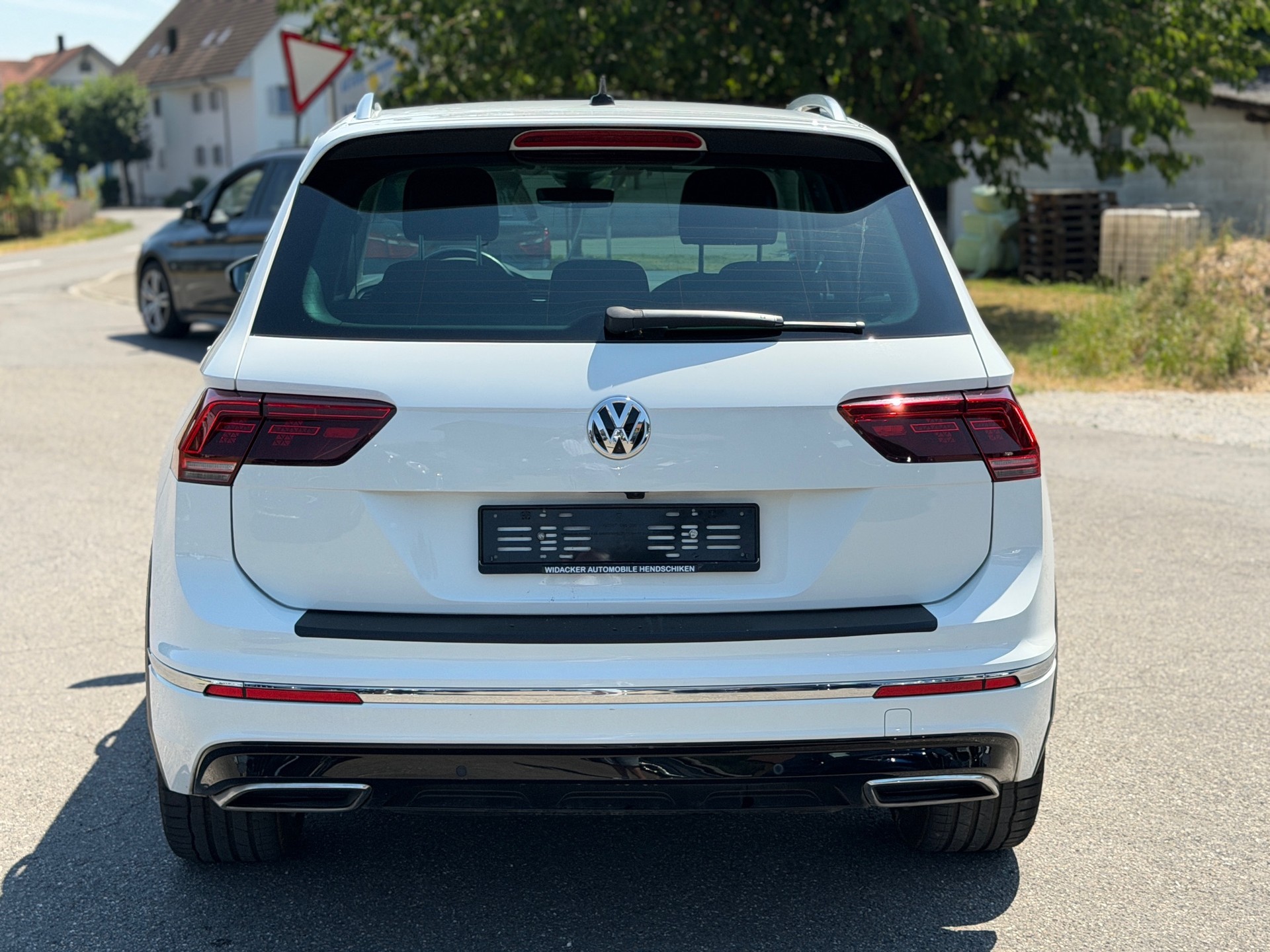 VW Tiguan 2.0TSI Highline 4Motion DSG-image-4