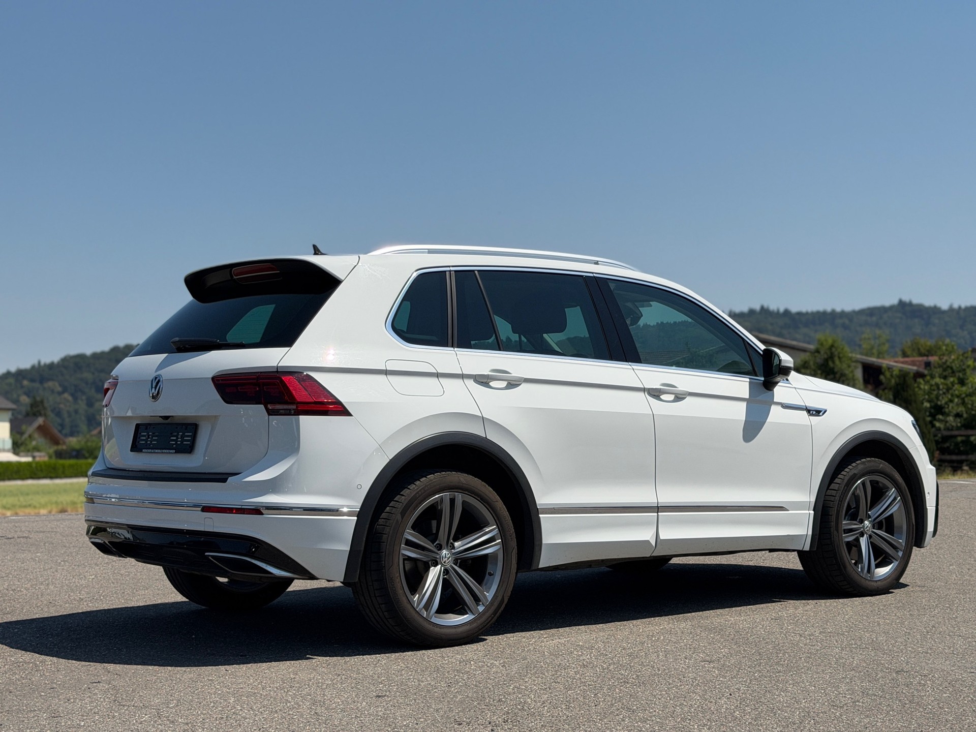 VW Tiguan 2.0TSI Highline 4Motion DSG-image-3