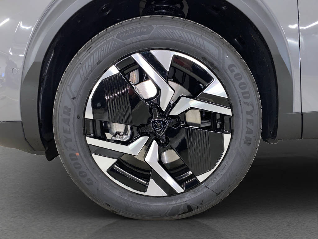 PEUGEOT 2008 1.2 Hybrid 145 GT-image-14