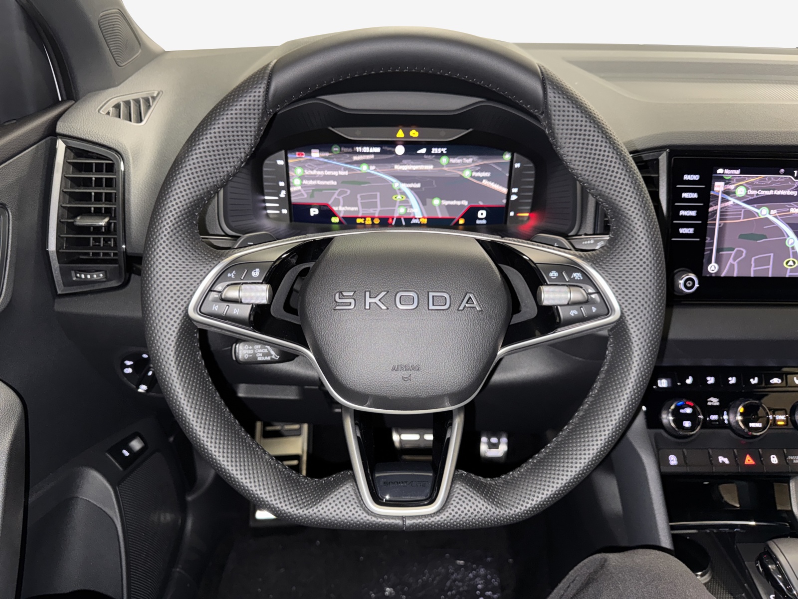 SKODA Karoq 2.0 TSI SportLine 4x4 DSG-image-9