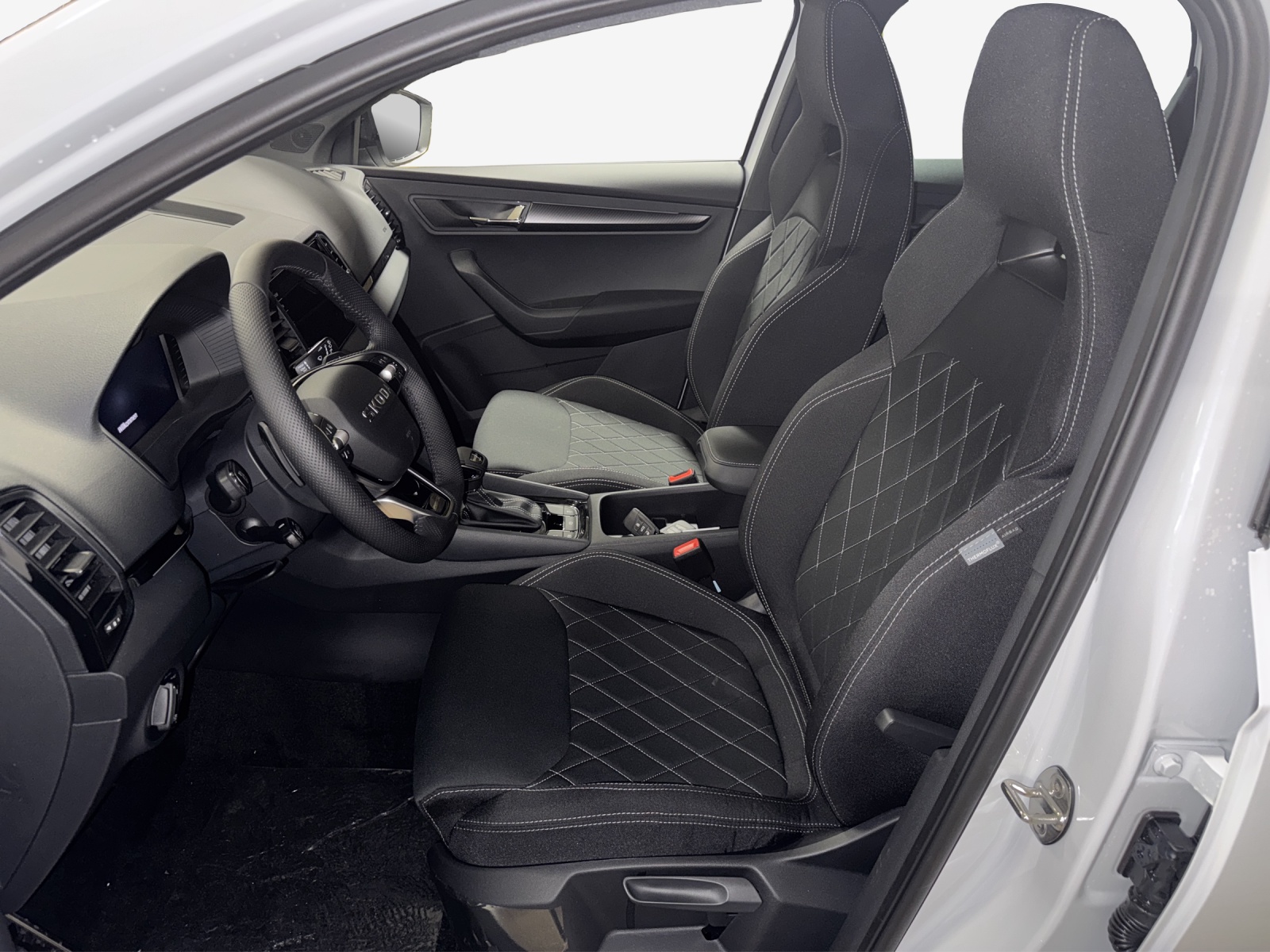 SKODA Karoq 2.0 TSI SportLine 4x4 DSG-image-7