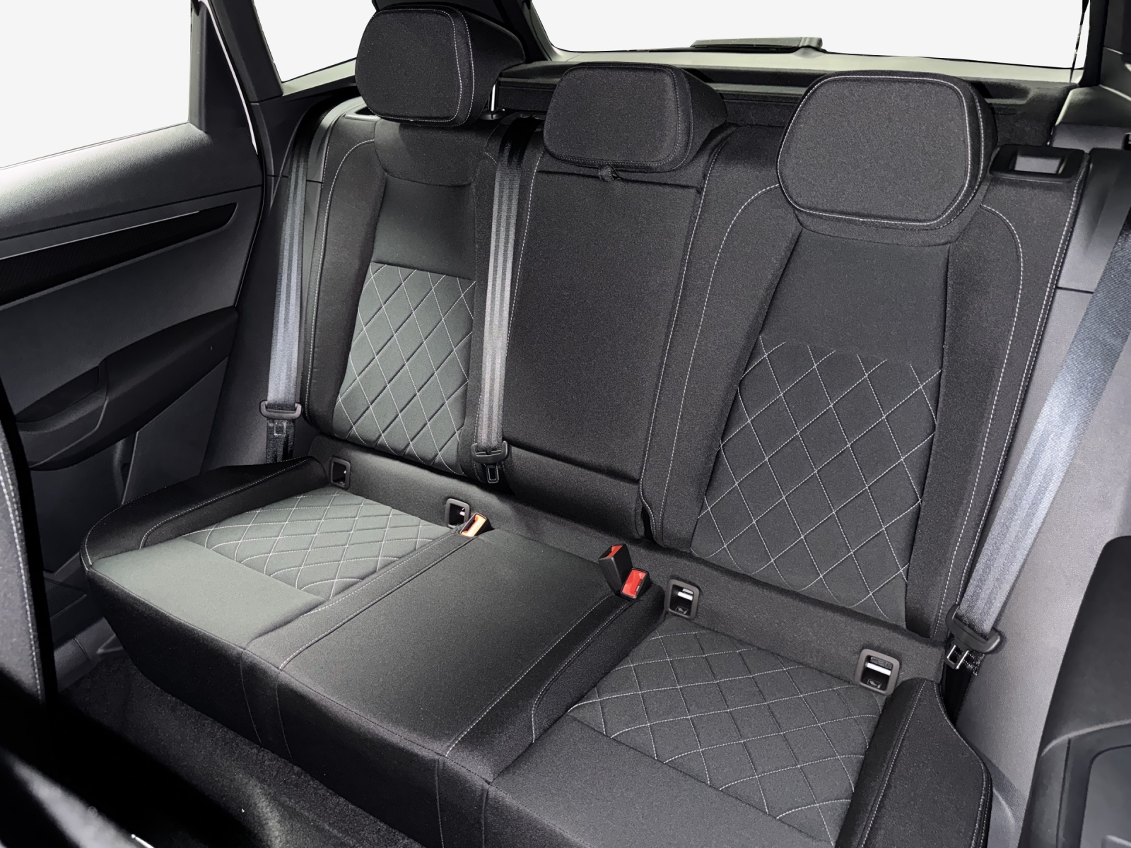 SKODA Karoq 2.0 TSI SportLine 4x4 DSG-image-11