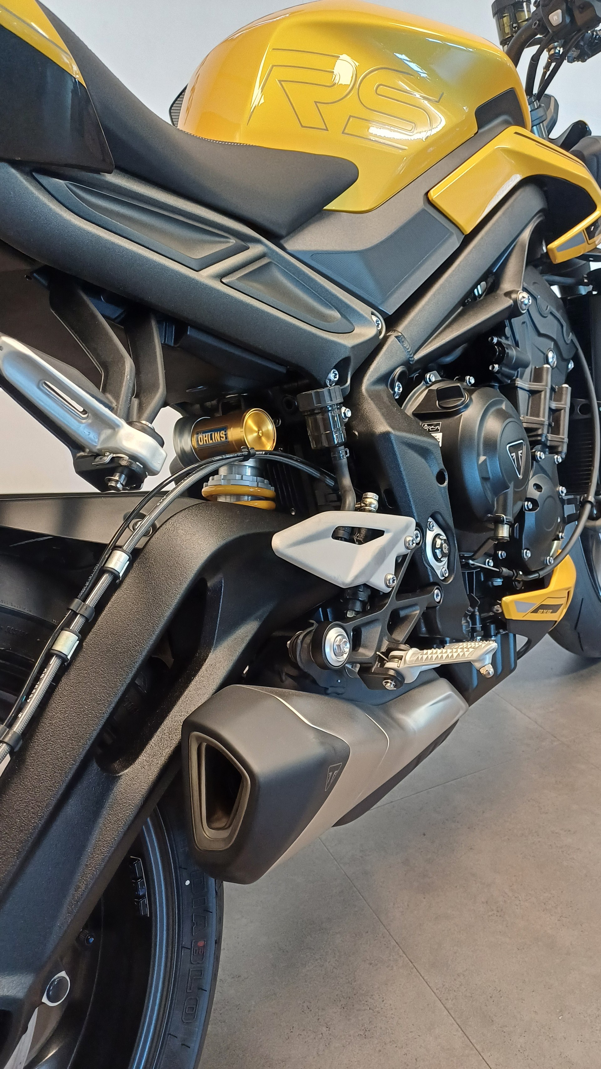 TRIUMPH Street Triple 765 RS-image-8