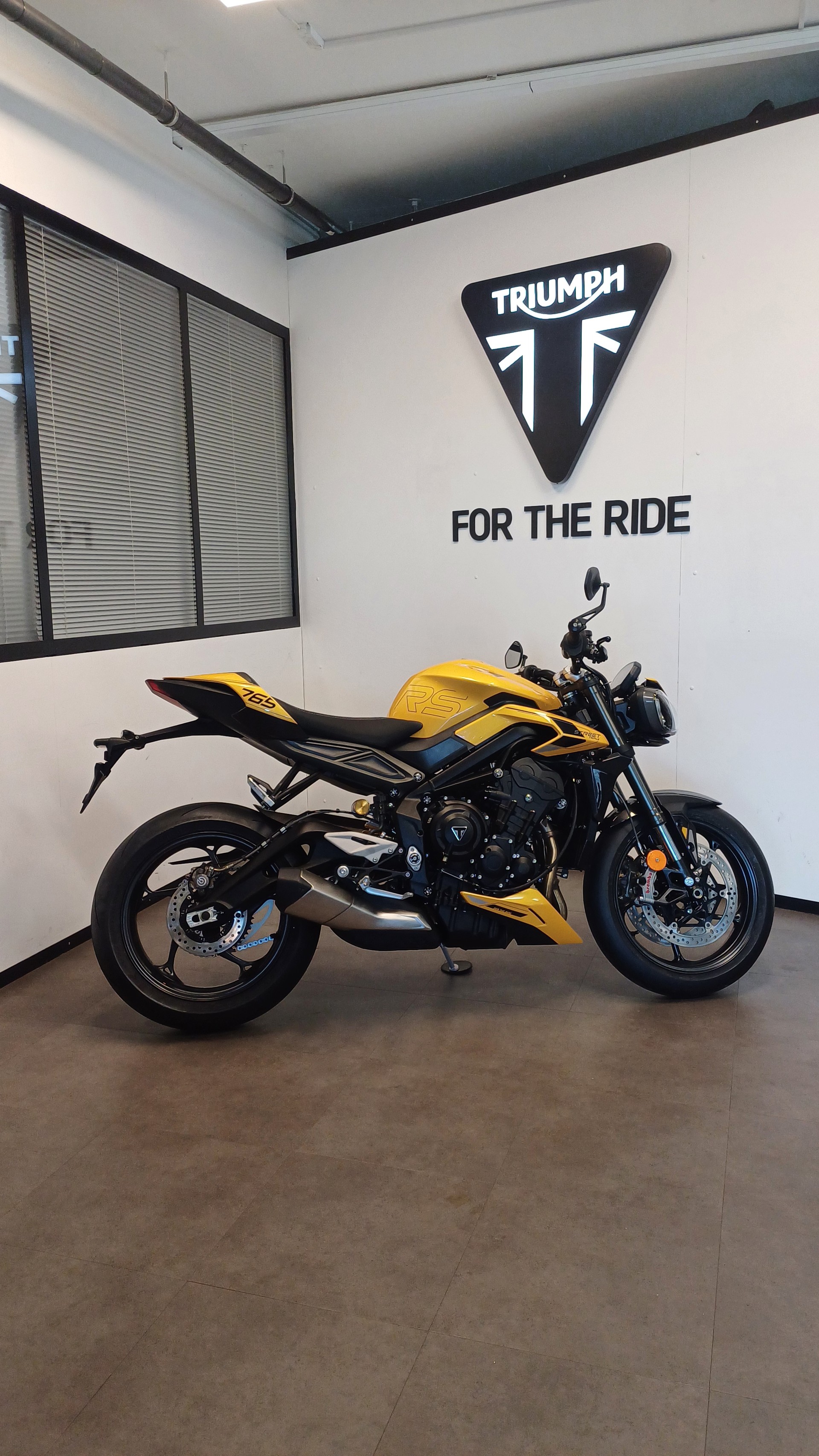 TRIUMPH Street Triple 765 RS-image-3