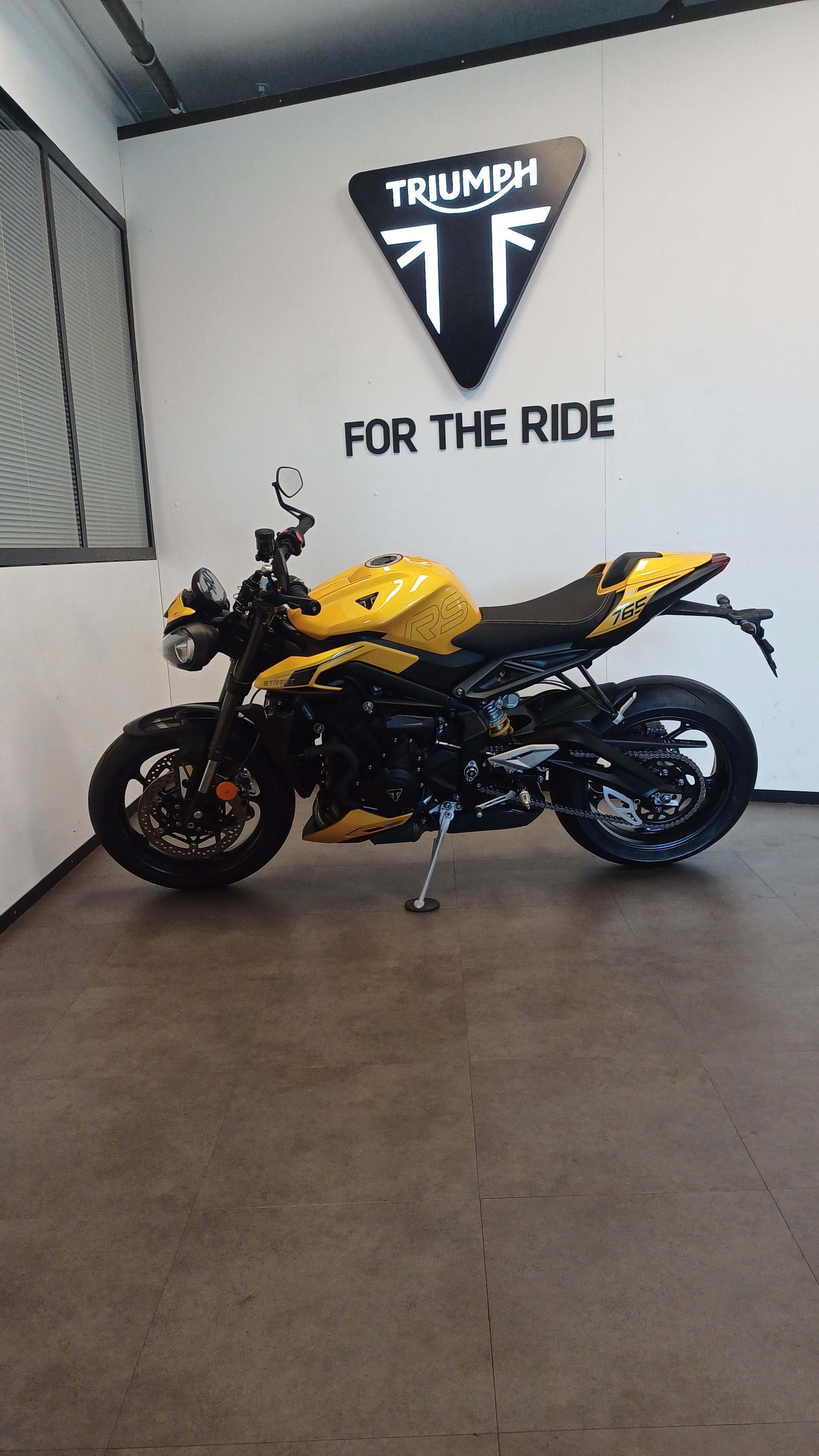 TRIUMPH Street Triple 765 RS-image-2