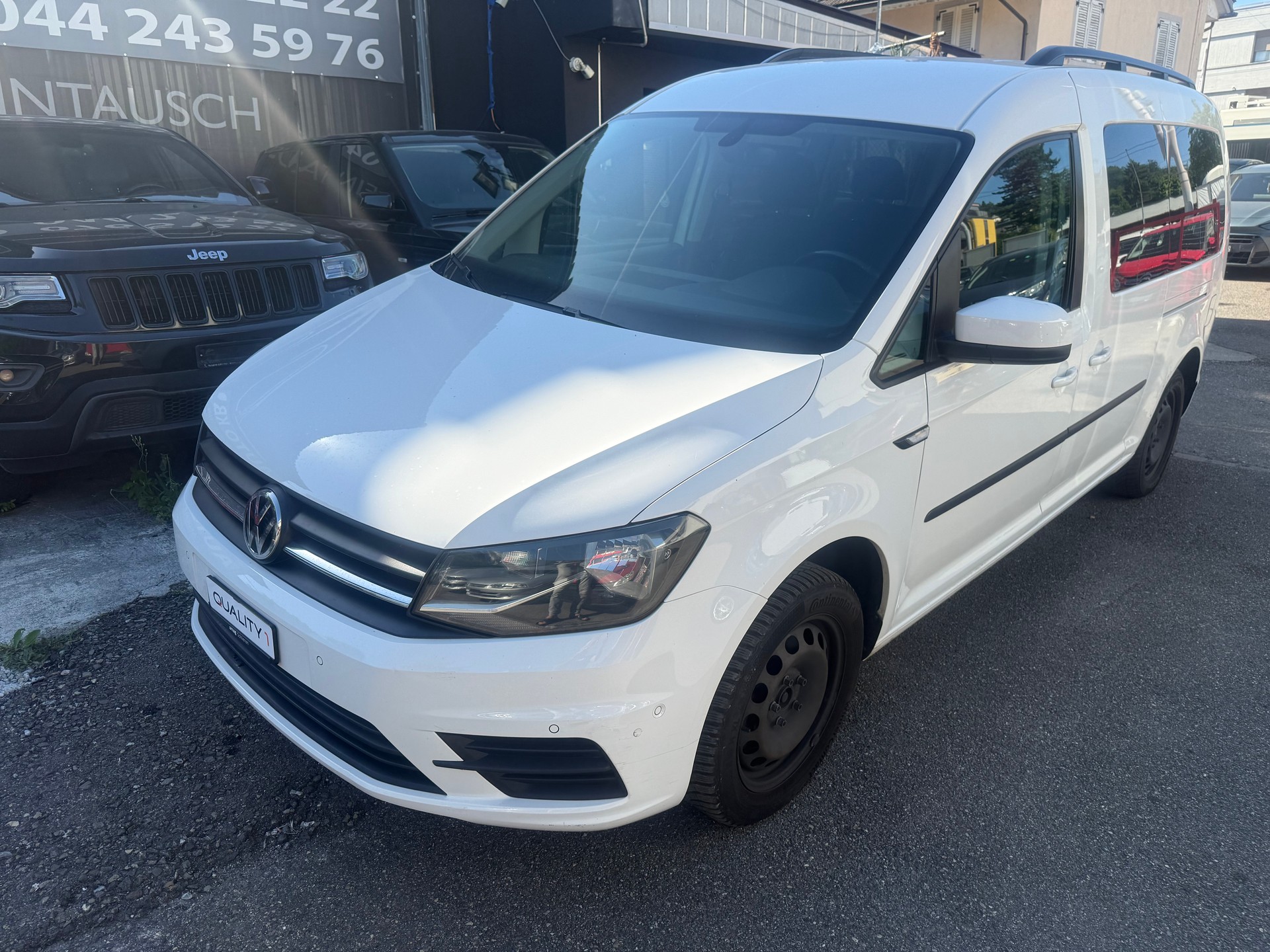 VW Caddy Maxi 2.0TDI BlueMotion Technology DSG-image-1