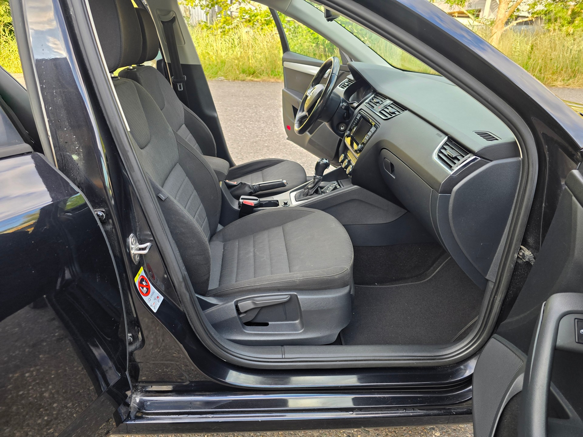 SKODA Octavia Combi 1.8 TSI Elegance 4x4 DSG-image-13