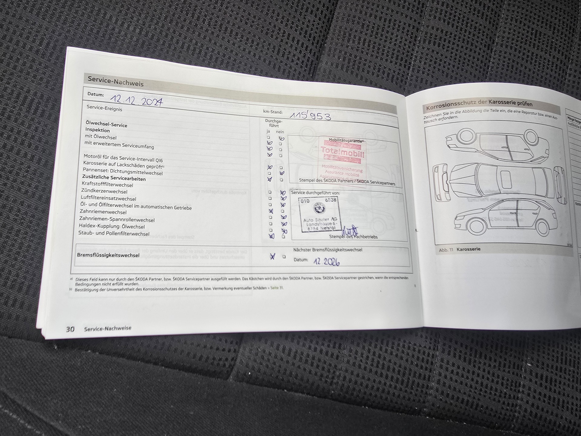 SKODA Octavia Combi 1.8 TSI Elegance 4x4 DSG-image-22