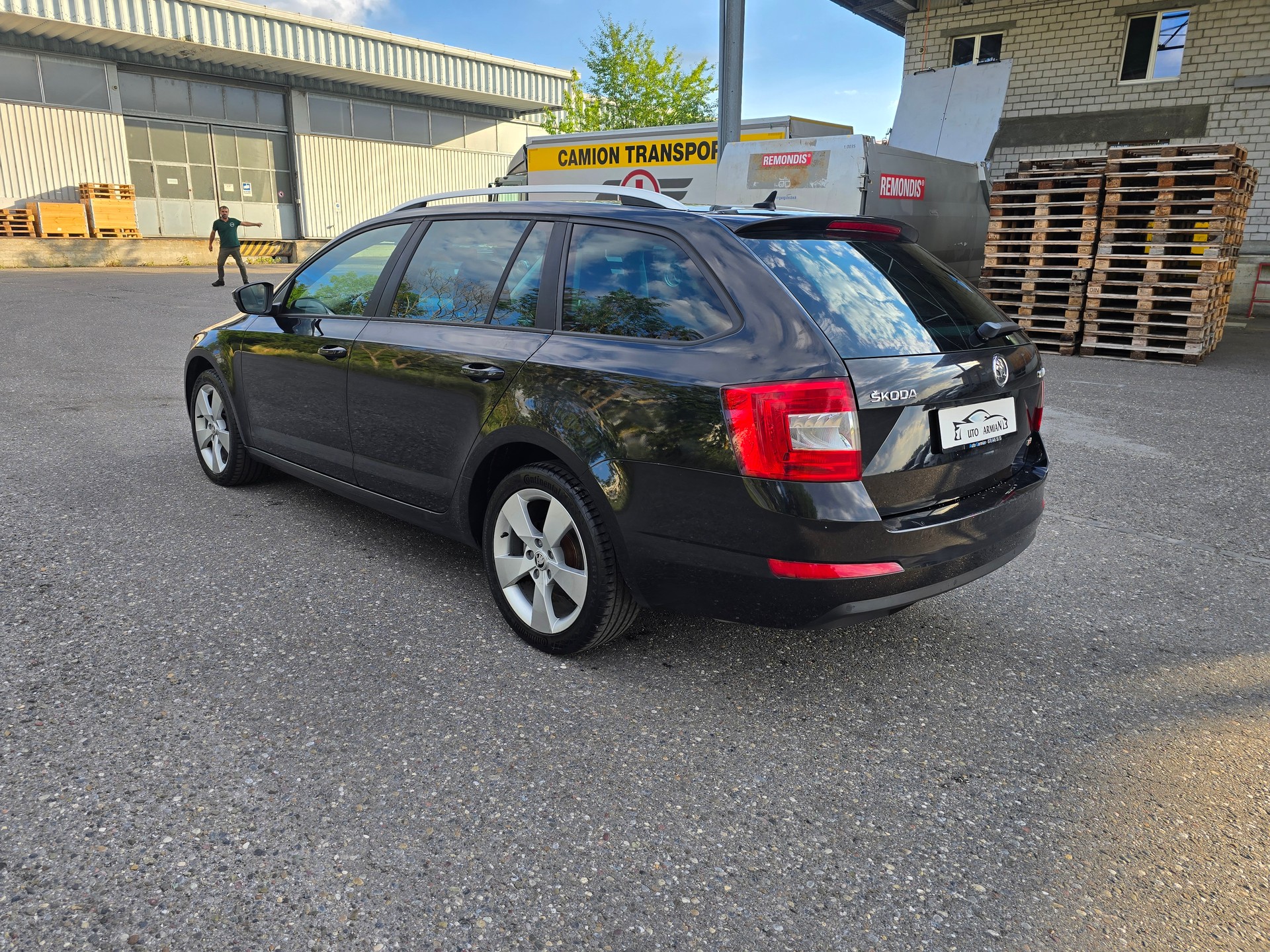 SKODA Octavia Combi 1.8 TSI Elegance 4x4 DSG-image-5