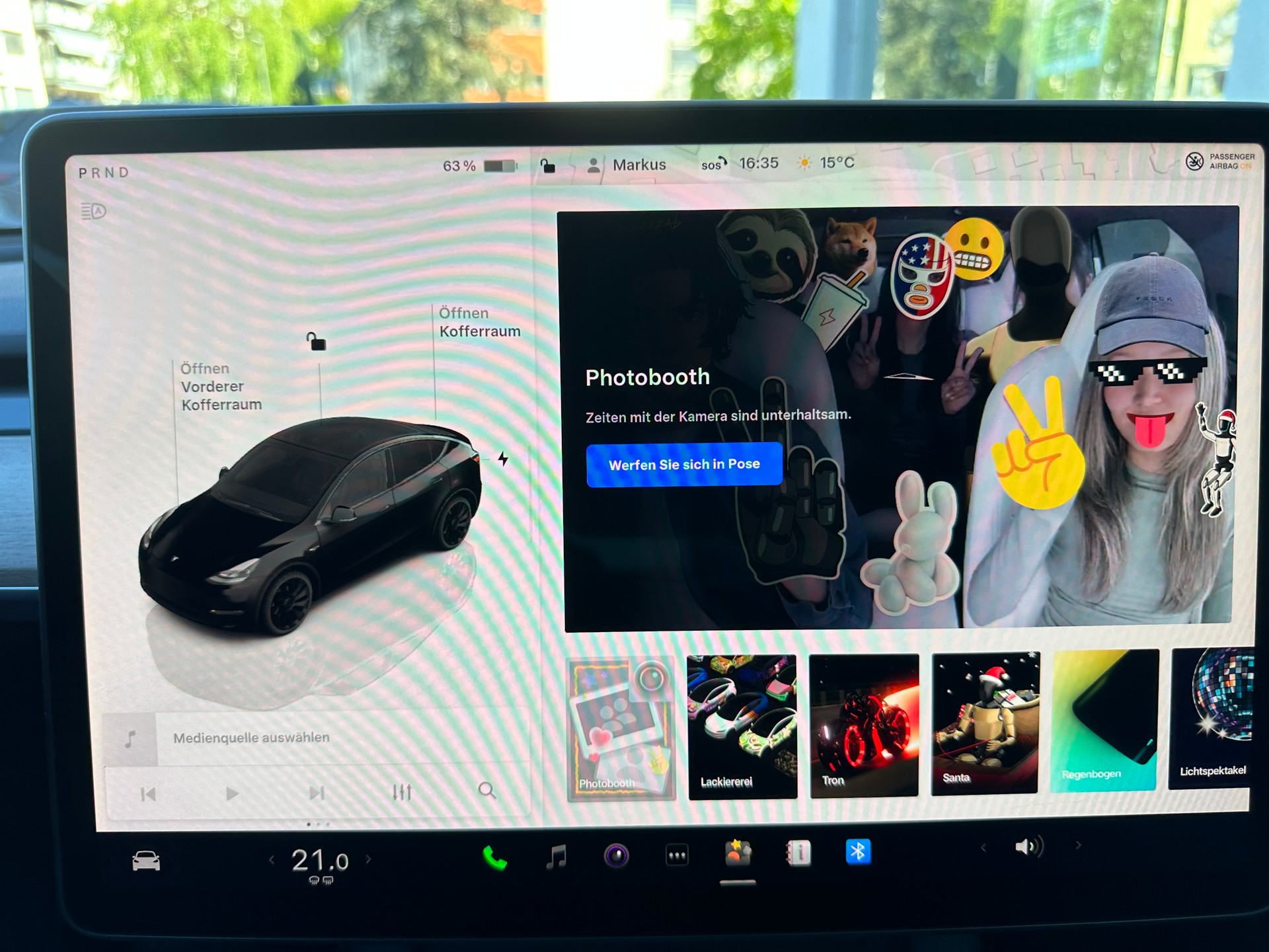 TESLA Model 3-image-10