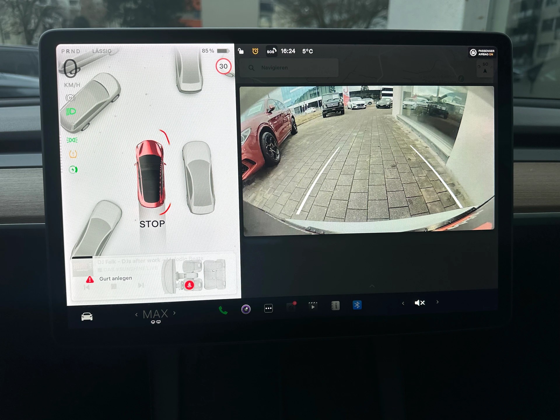 TESLA Model 3-image-11