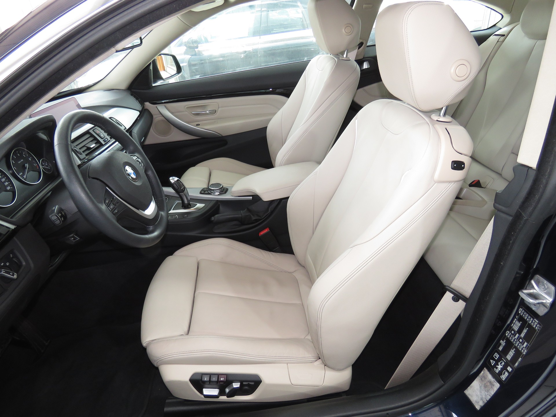 BMW 430i Coupé xDrive Luxury Line Steptronic (Automat)-image-7