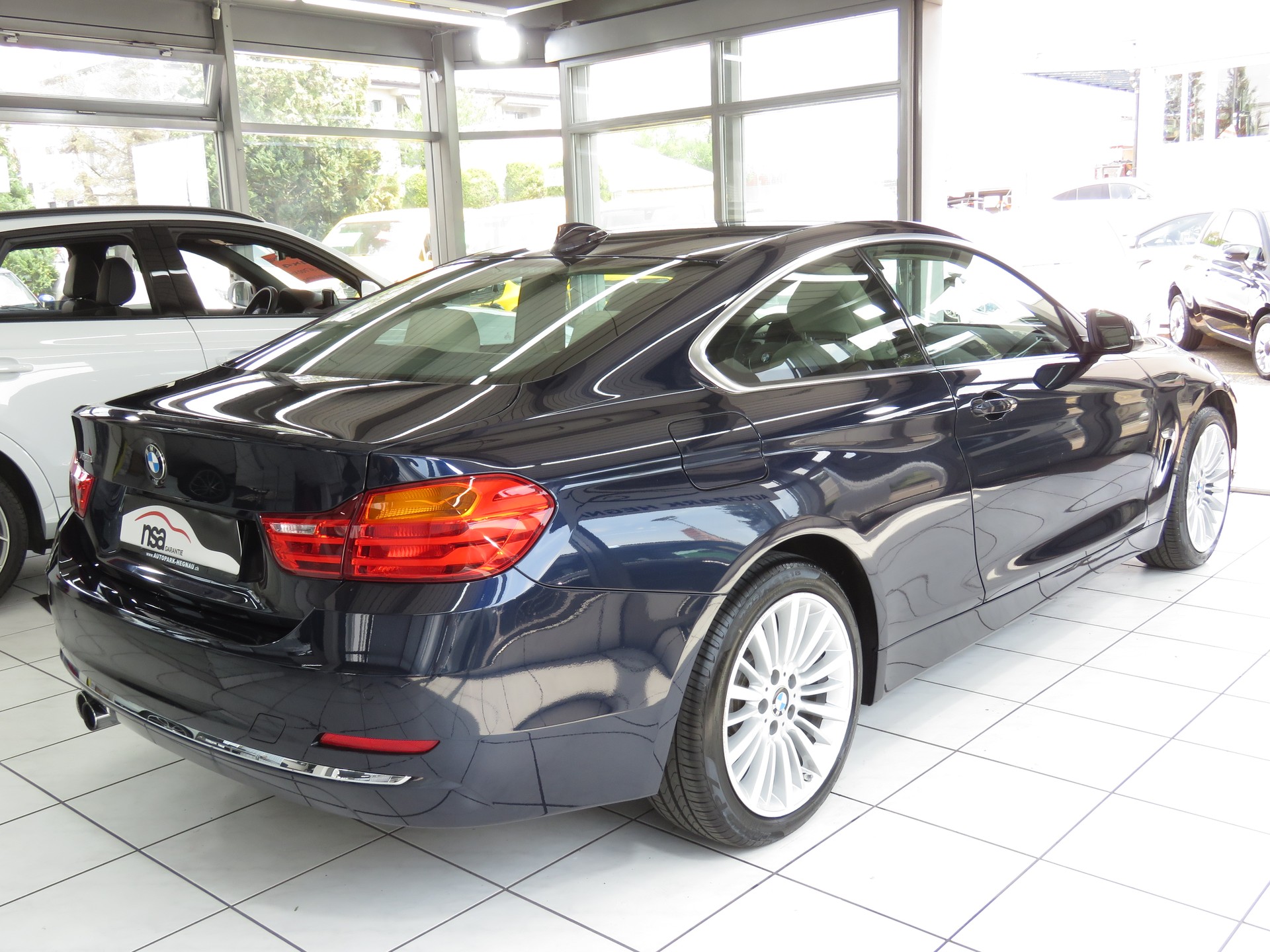BMW 430i Coupé xDrive Luxury Line Steptronic (Automat)-image-3