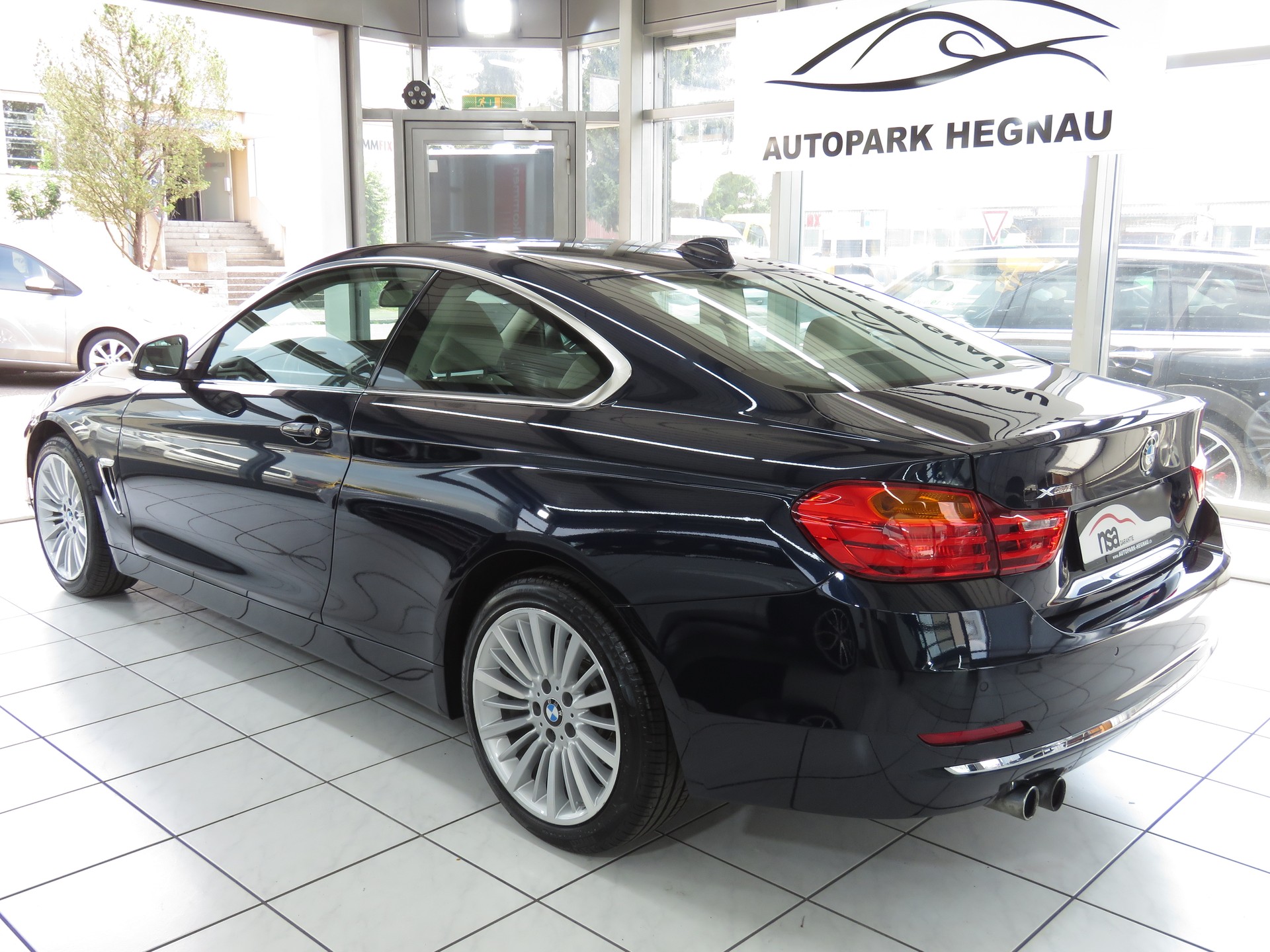 BMW 430i Coupé xDrive Luxury Line Steptronic (Automat)-image-5